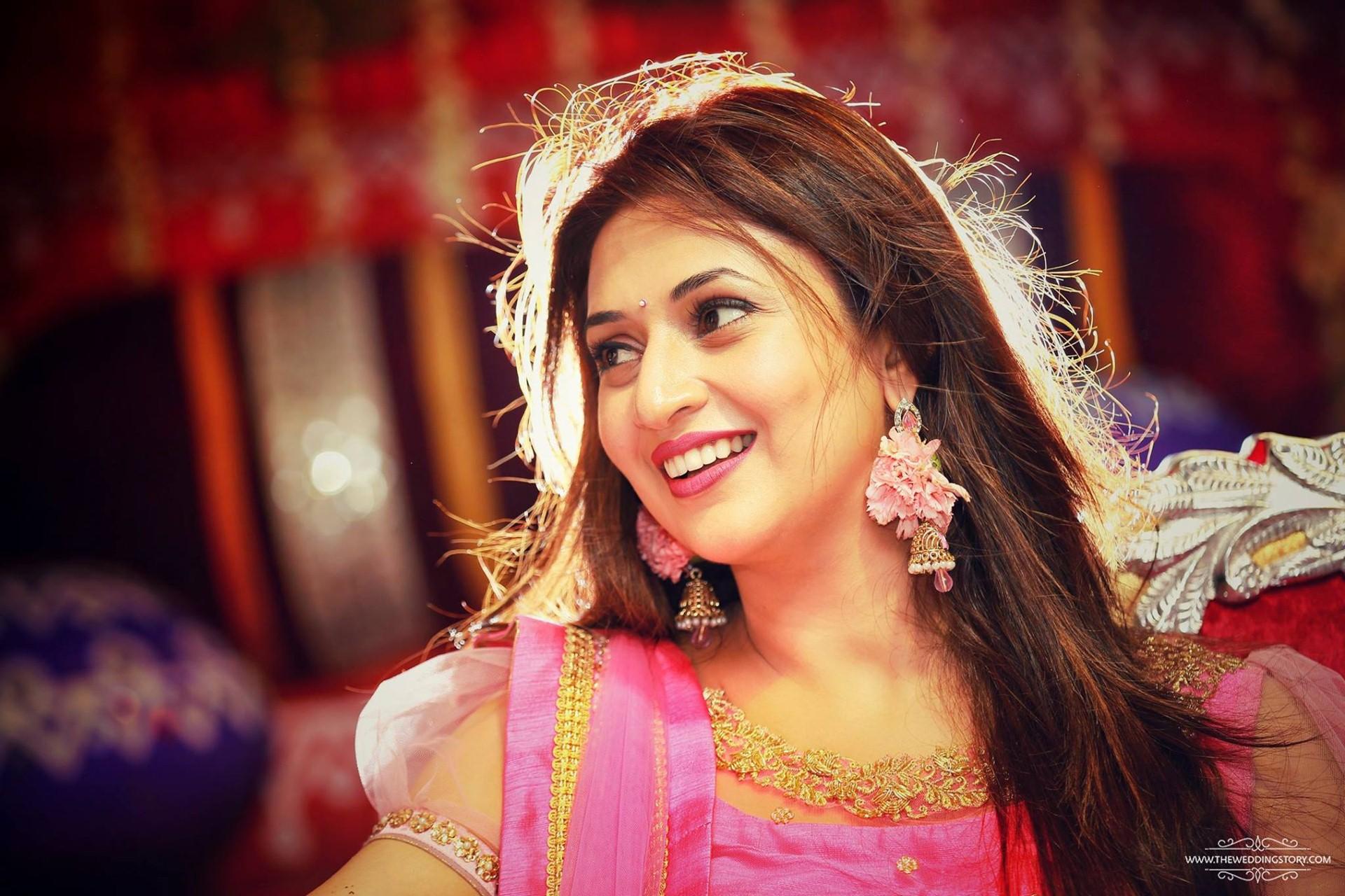 Divyanka Tripathi Wallpapers - Wallpaper Cave