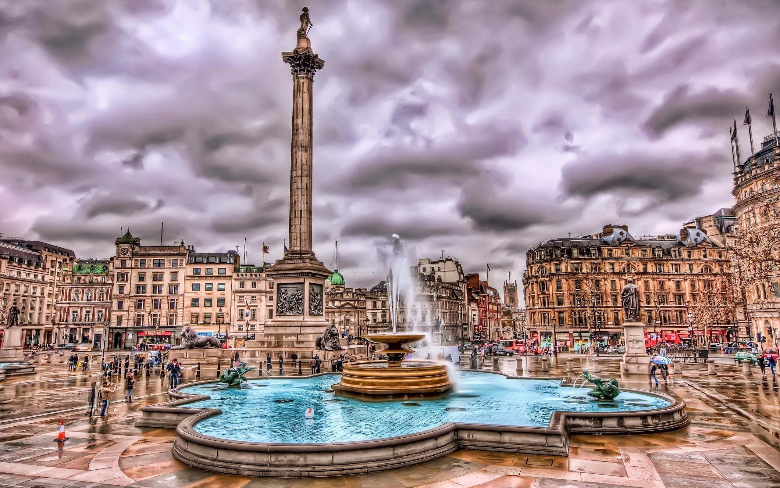 Trafalgar Square Plaza Fountain in London City Wallpaper