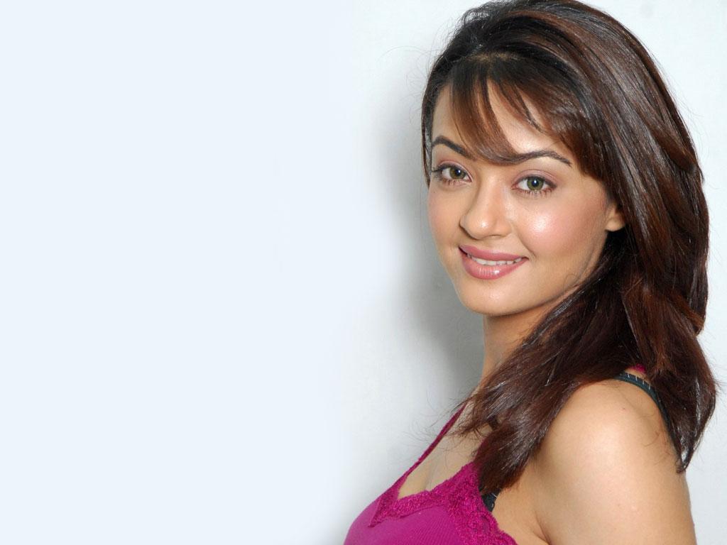 Surveen Chawla HD Wallpaper. Surveen Chawla HQ Wallpaper