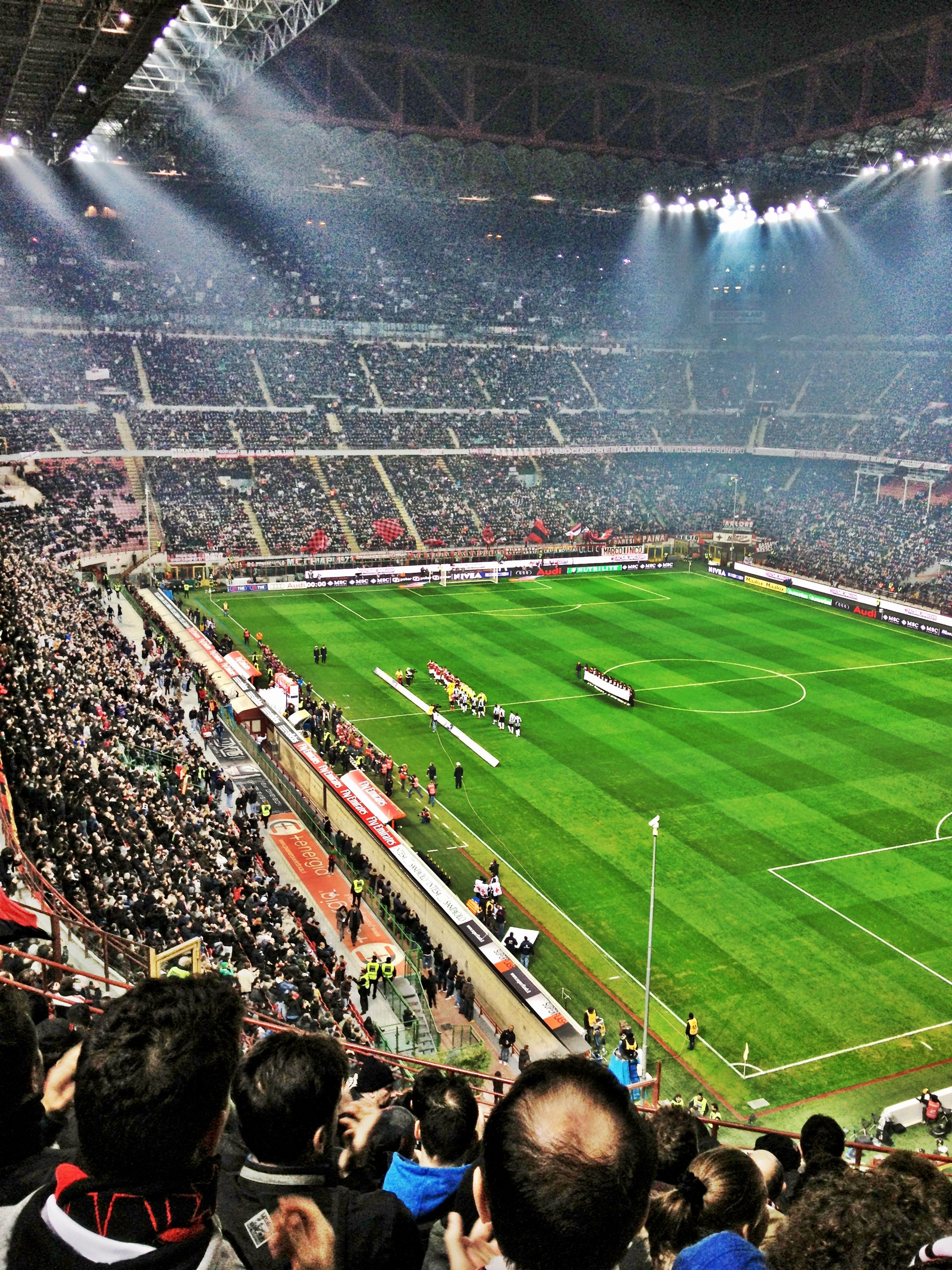 Stadio Guiseppe Meazza (San Siro), Milano, Italia. Fan life yo