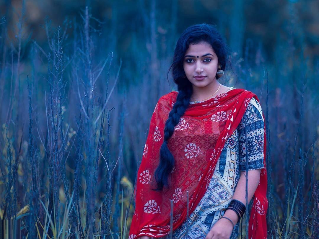 Anu Sithara Wiki, Biography, Age, Movies List, Family, Image