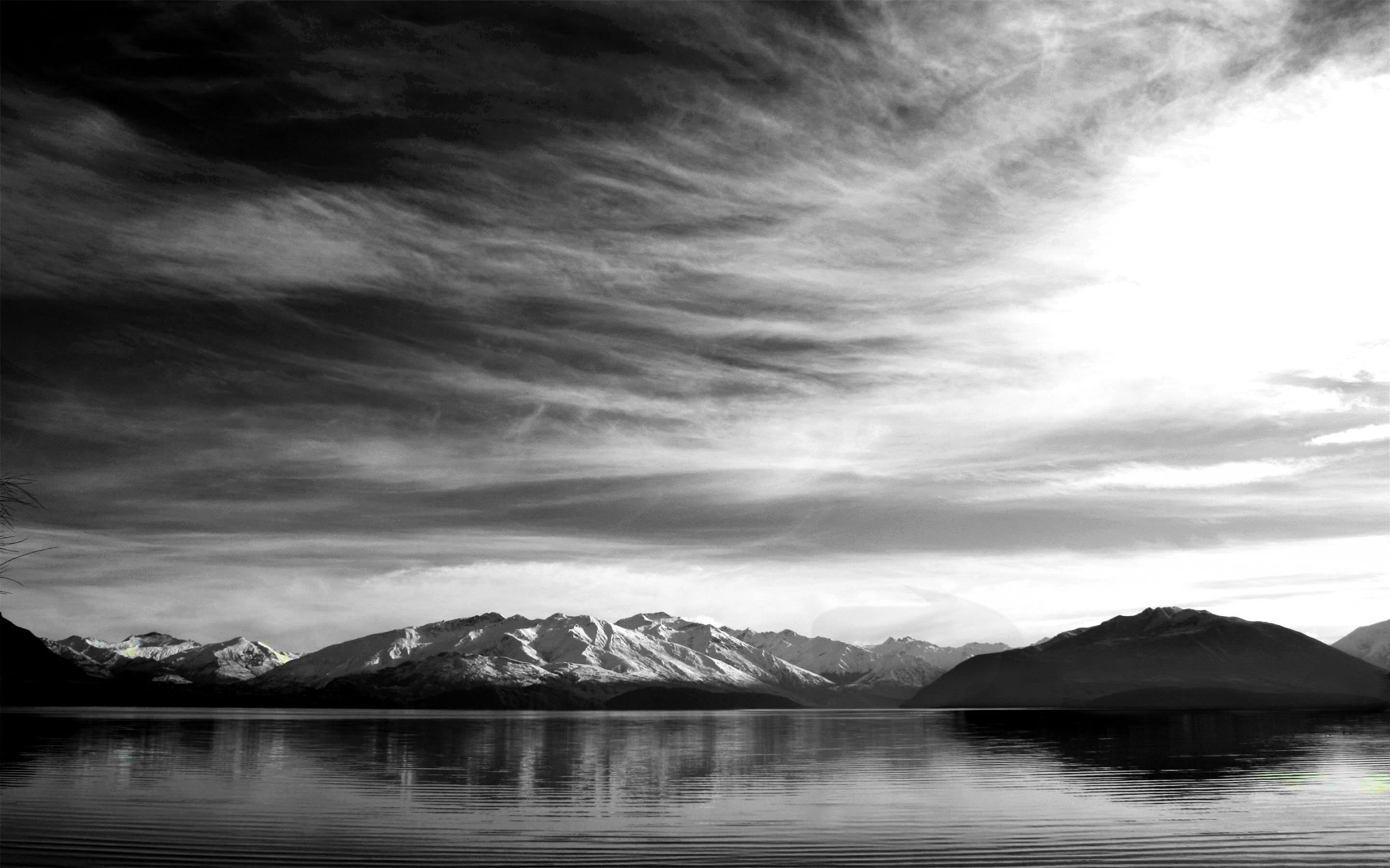 SERENITY [01] scenic blackwhite lake [VersionOne