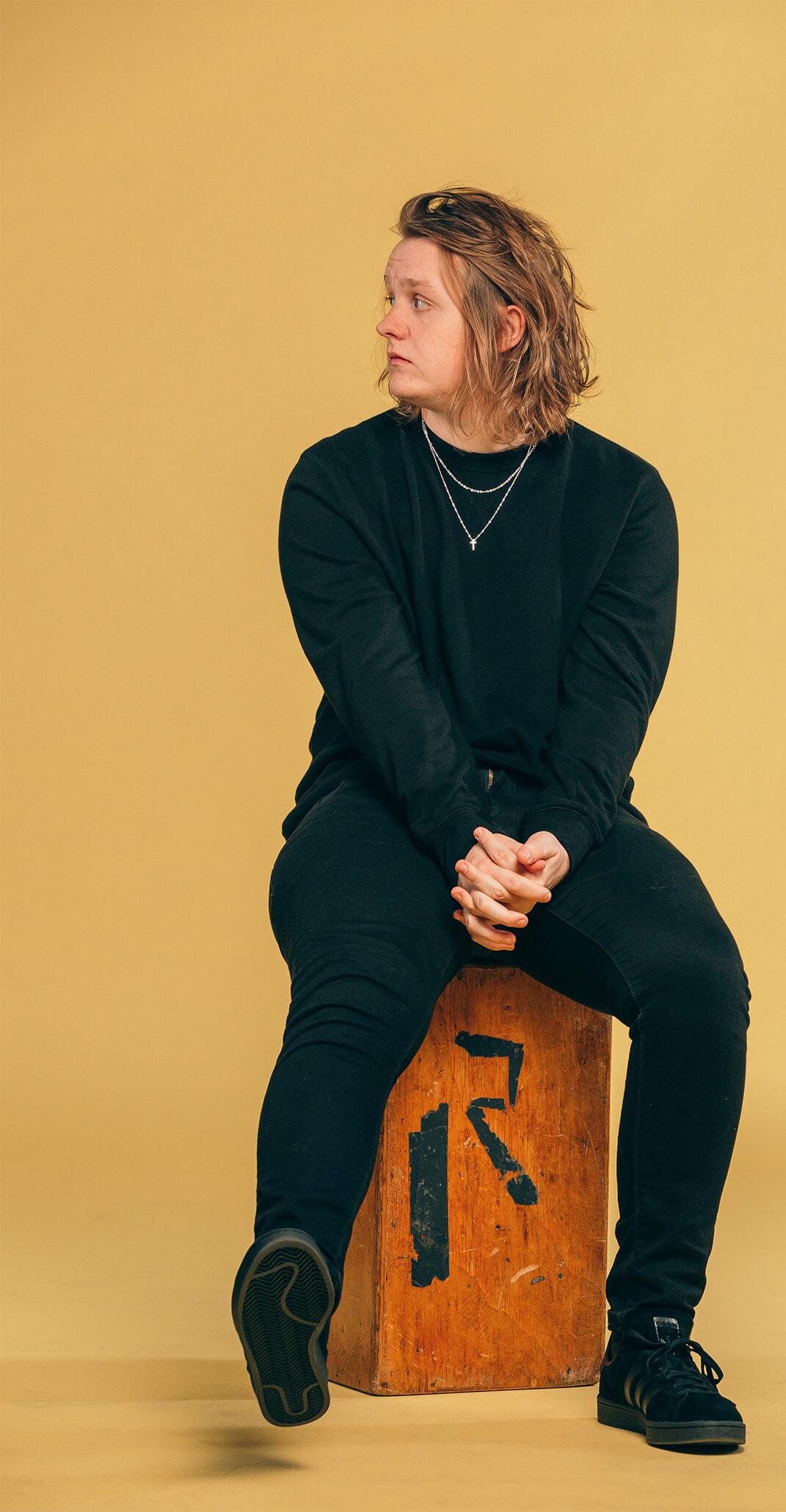 Lewis Capaldi Wallpapers - Wallpaper Cave