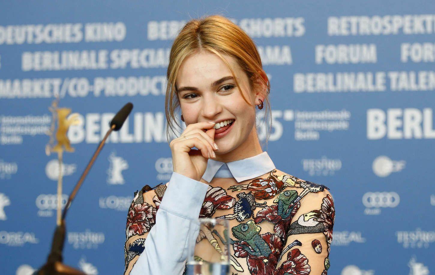 Lily James Hot Beautiful Image And Latest Wallpaper
