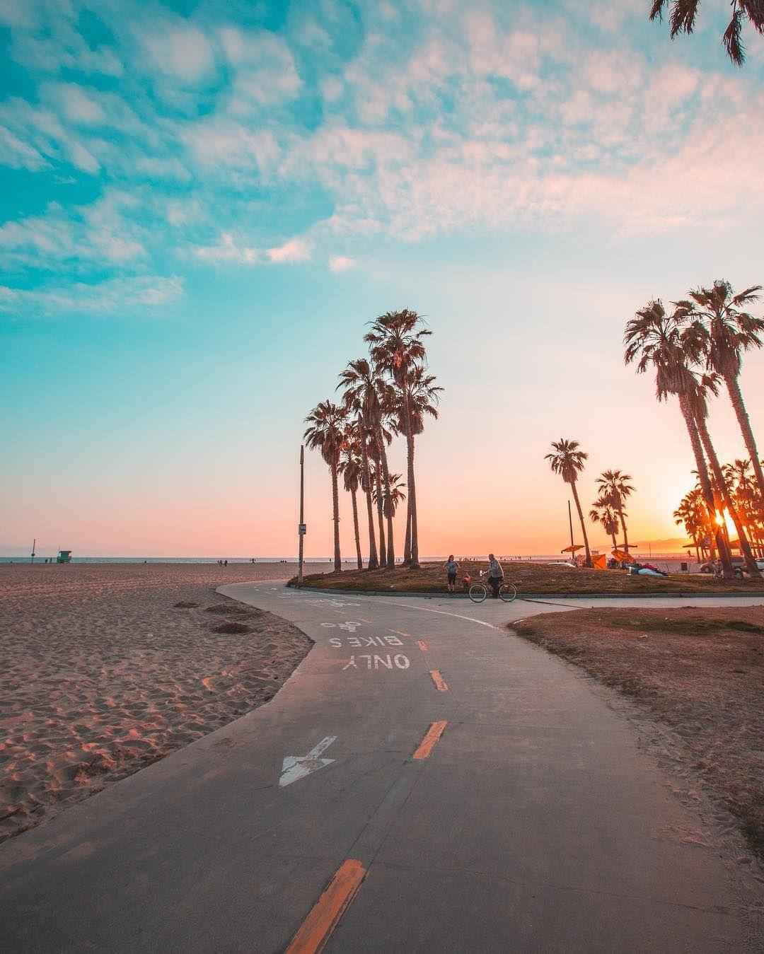 Walking around Venice Beach, Los Angeles, California