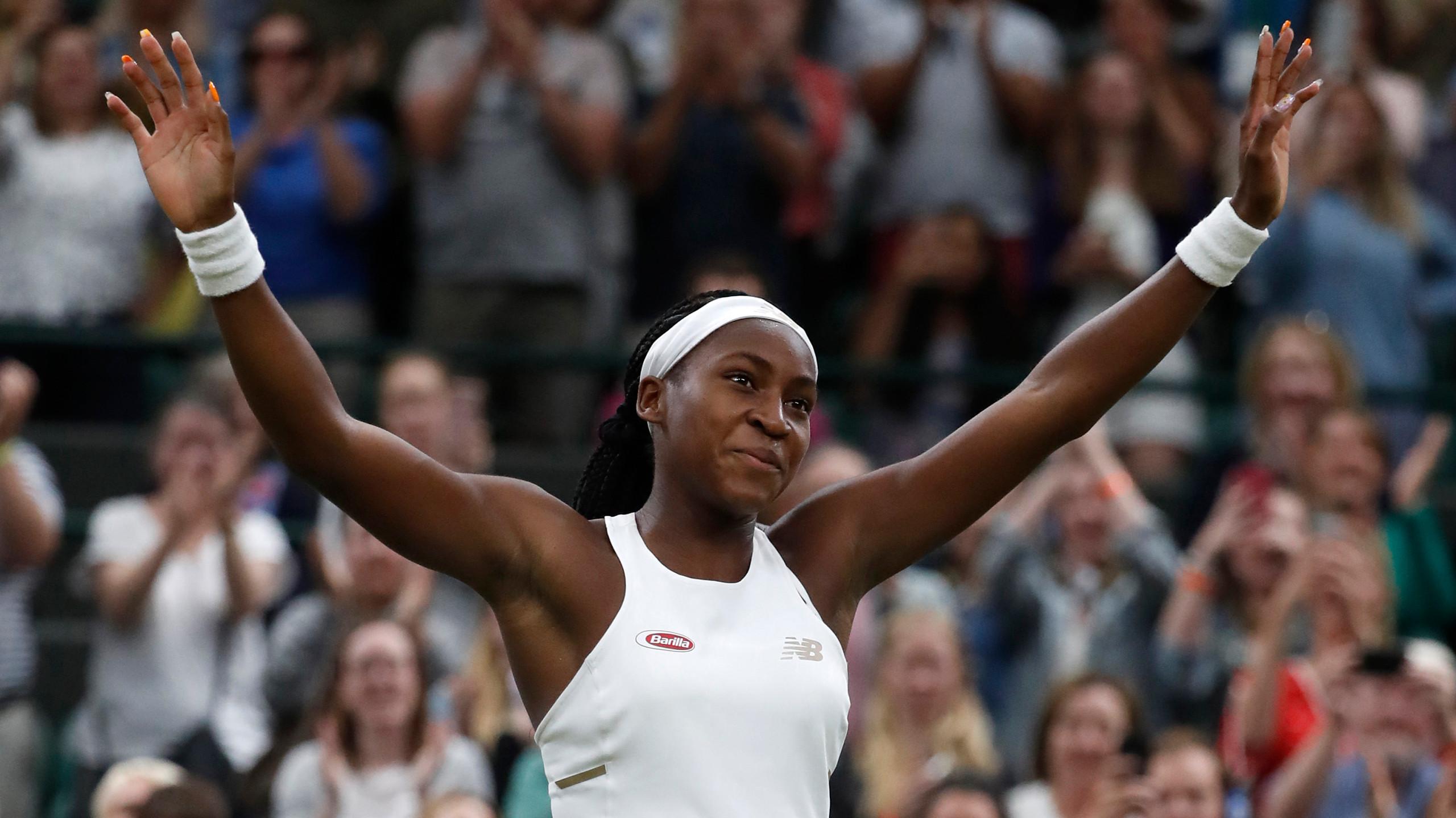 Coco Gauff, backs up Venus win to reach Wimbledon's 3rd round