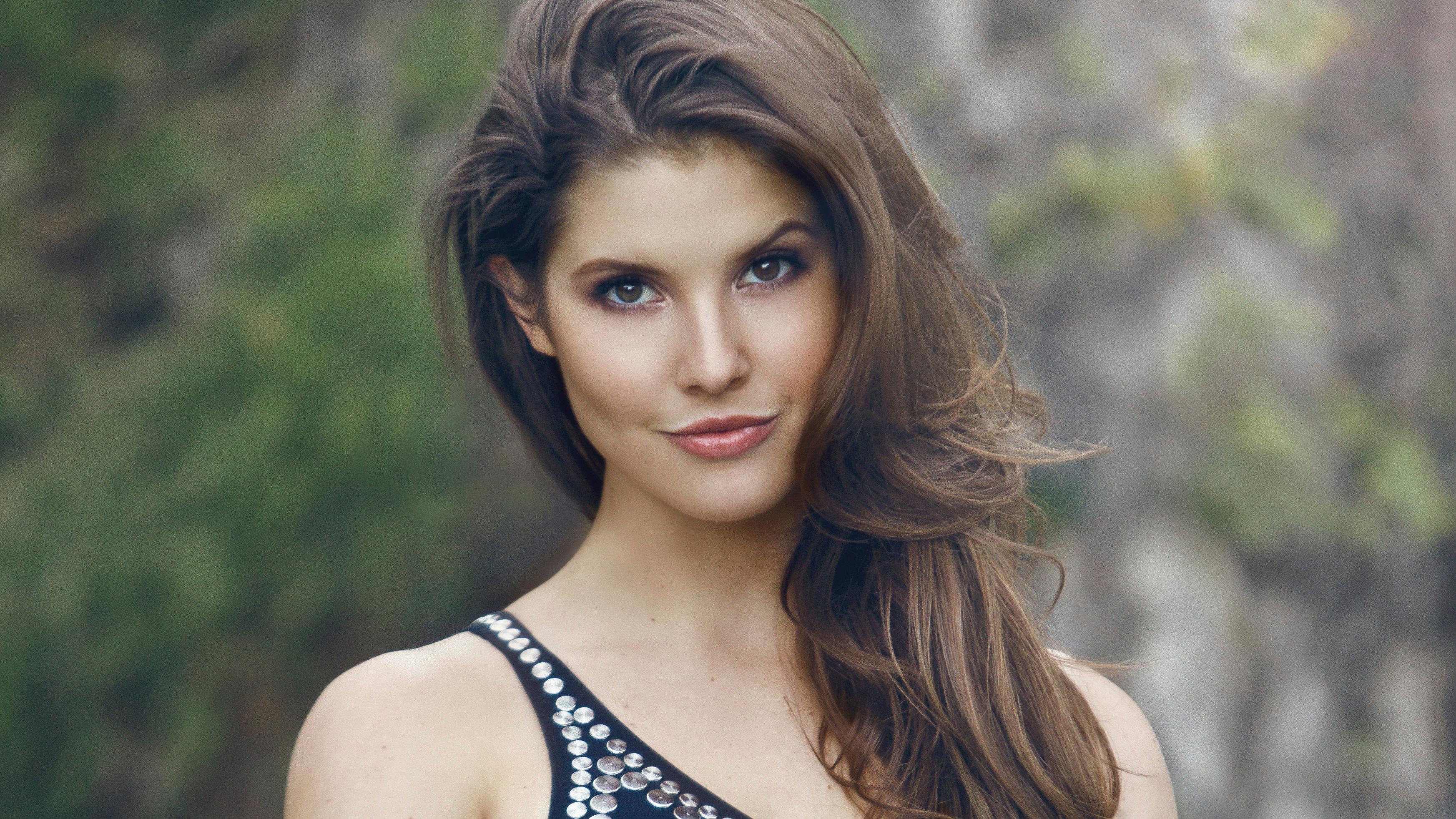 Amanda Cerny HD Wallpaper