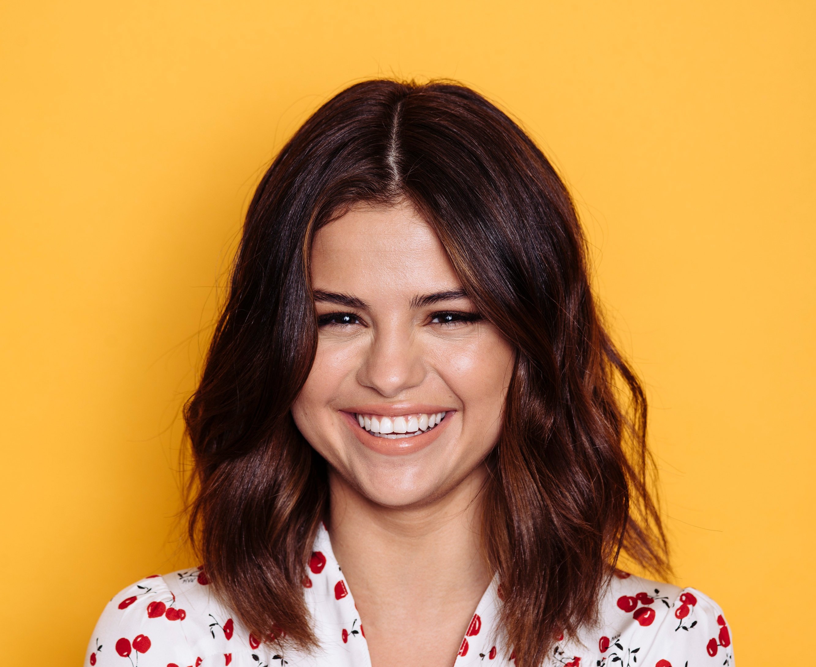 Selena Gomez Smile! HD Wallpaper