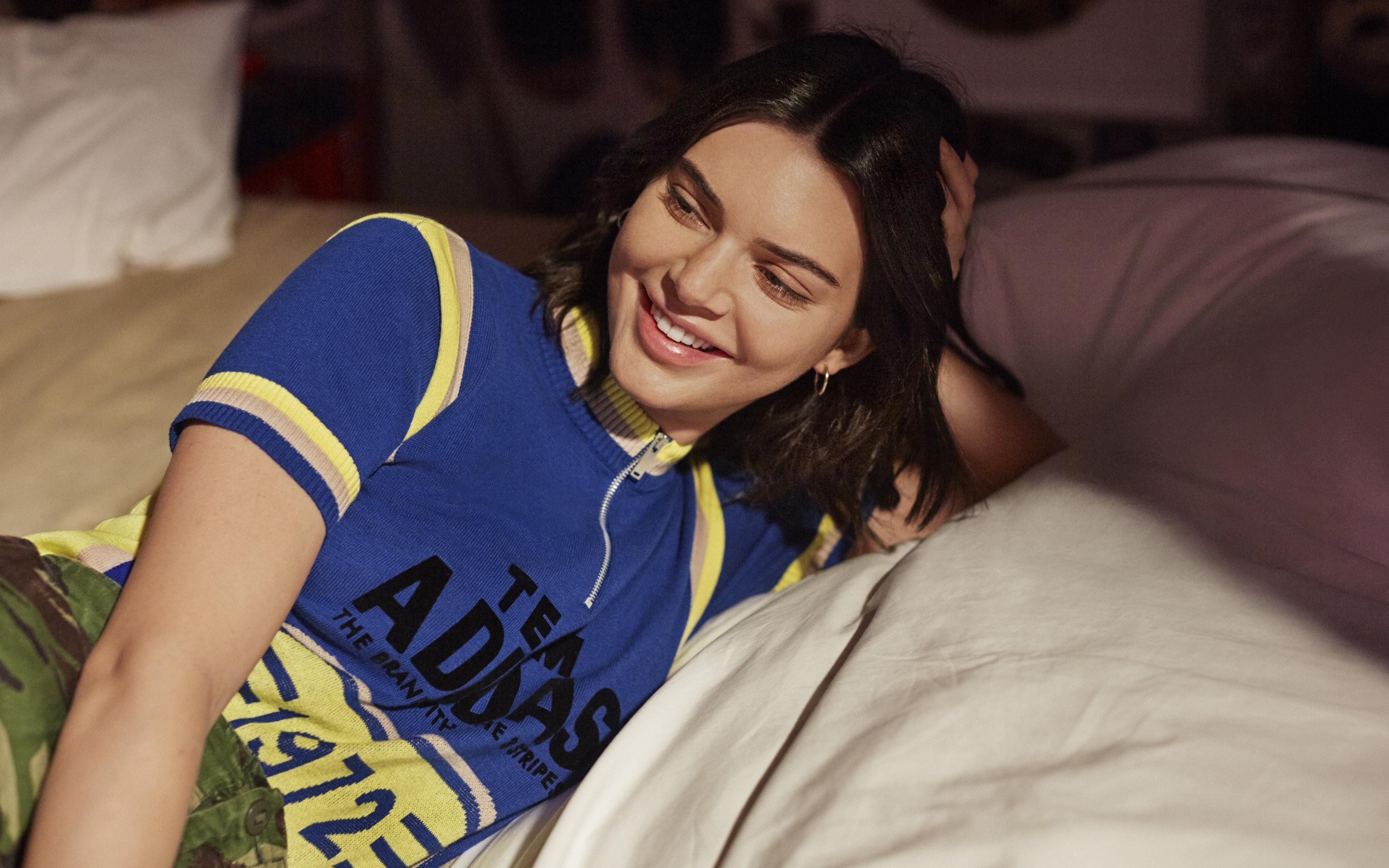 Download 3840x2400 wallpaper kendall jenner, adidas campaign, smile