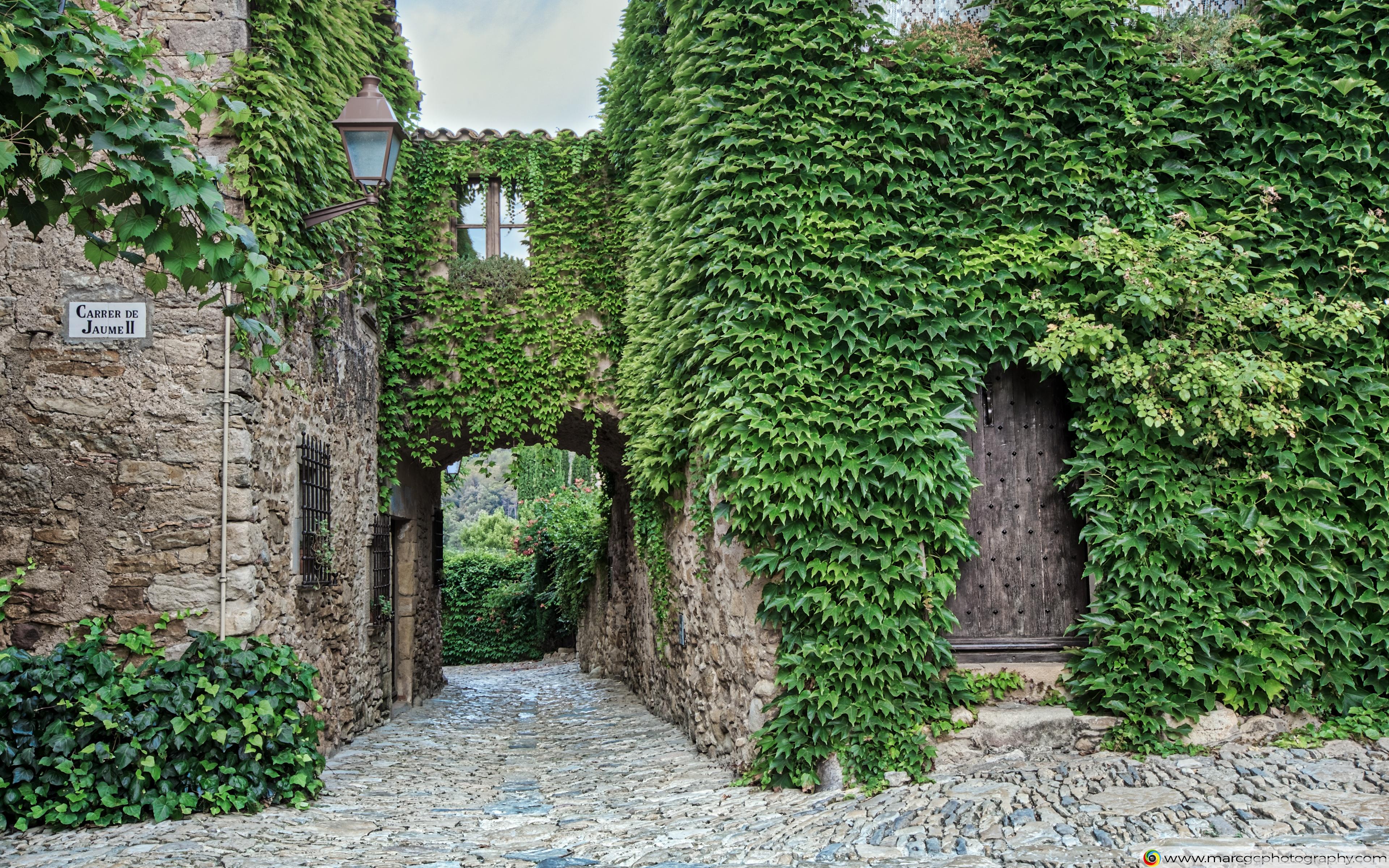 Medieval Village of Peratallada (Catalonia) ❤ 4K HD Desktop