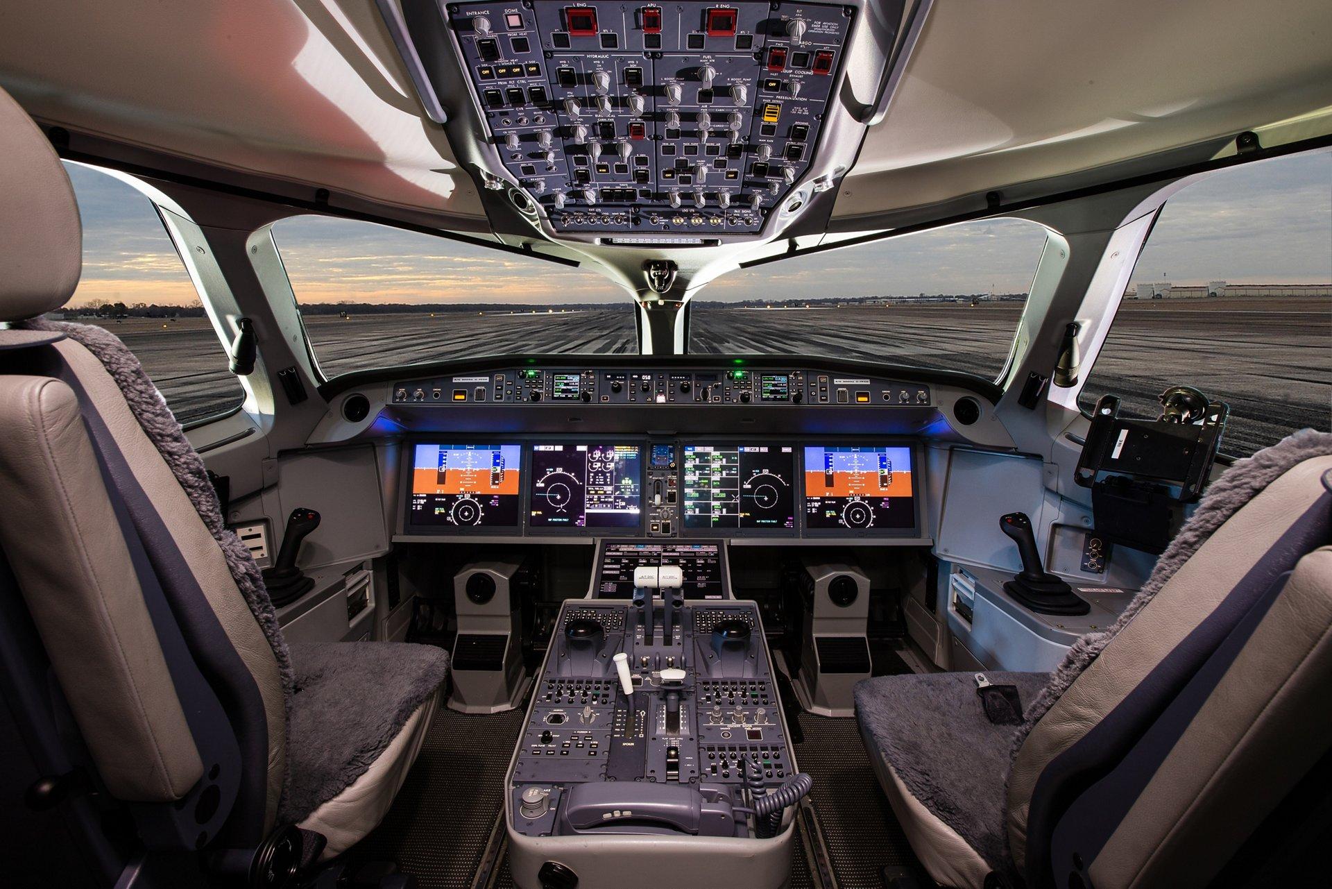 a350 900 cockpit