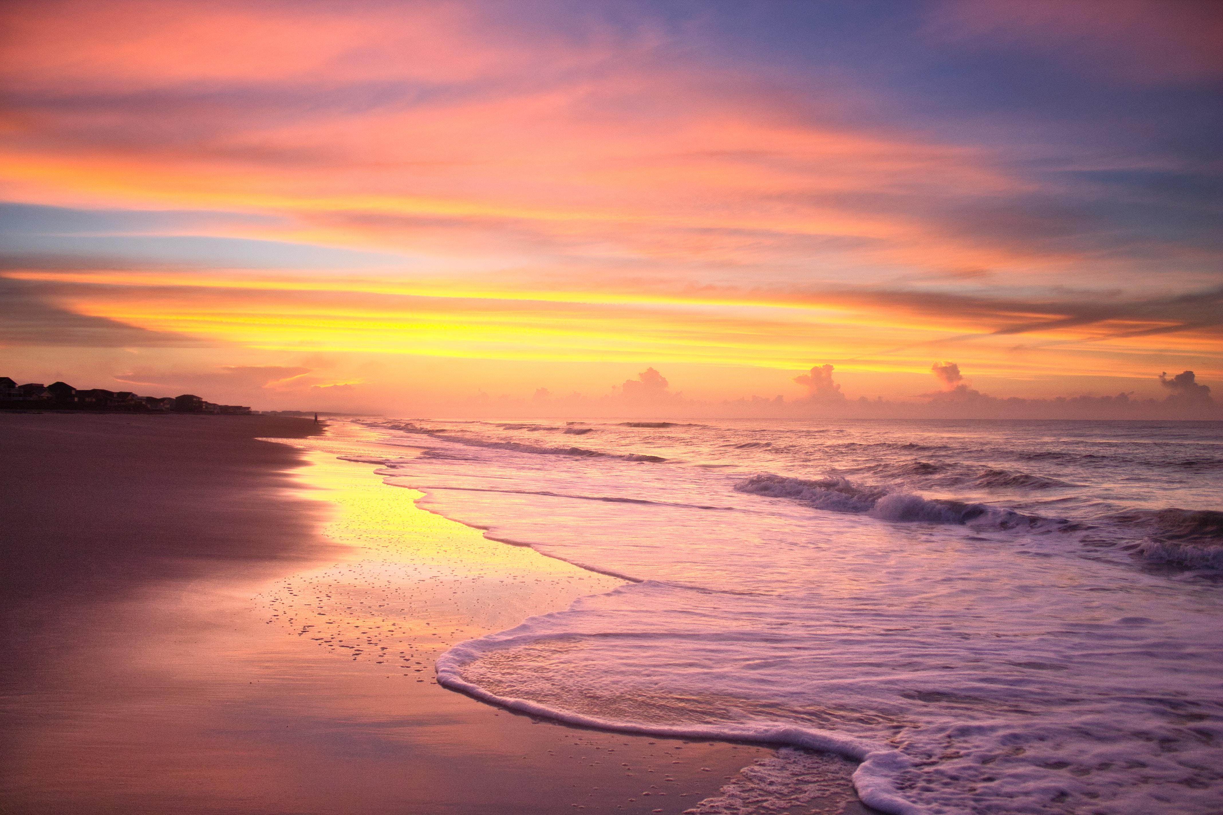 Sunrise On The Beach In The Summer Time At Ocean Isle Beach 4k, HD
