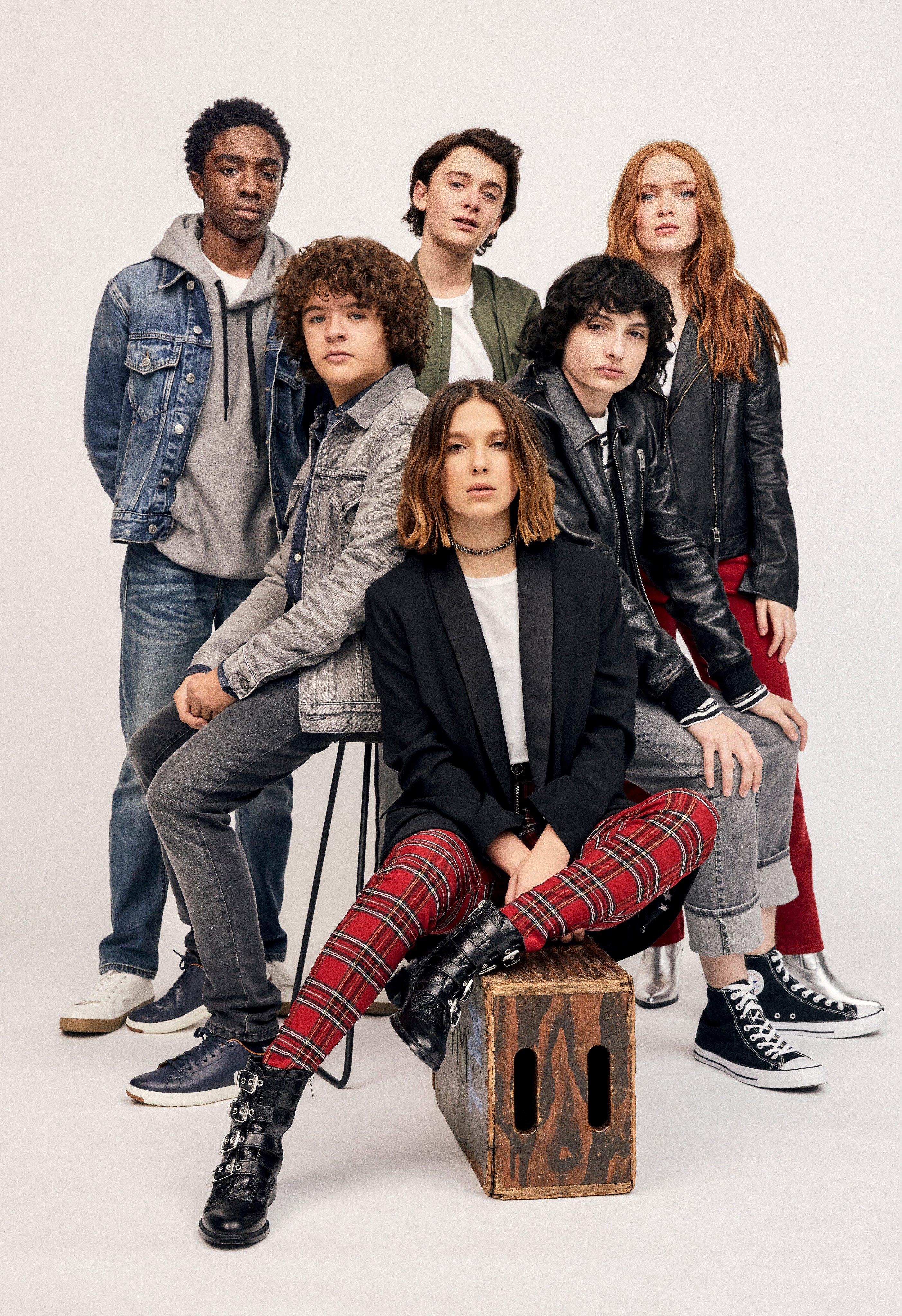 Sadie Sink and the Stranger Things cast Stone Columbia Photohoot Sink Photo