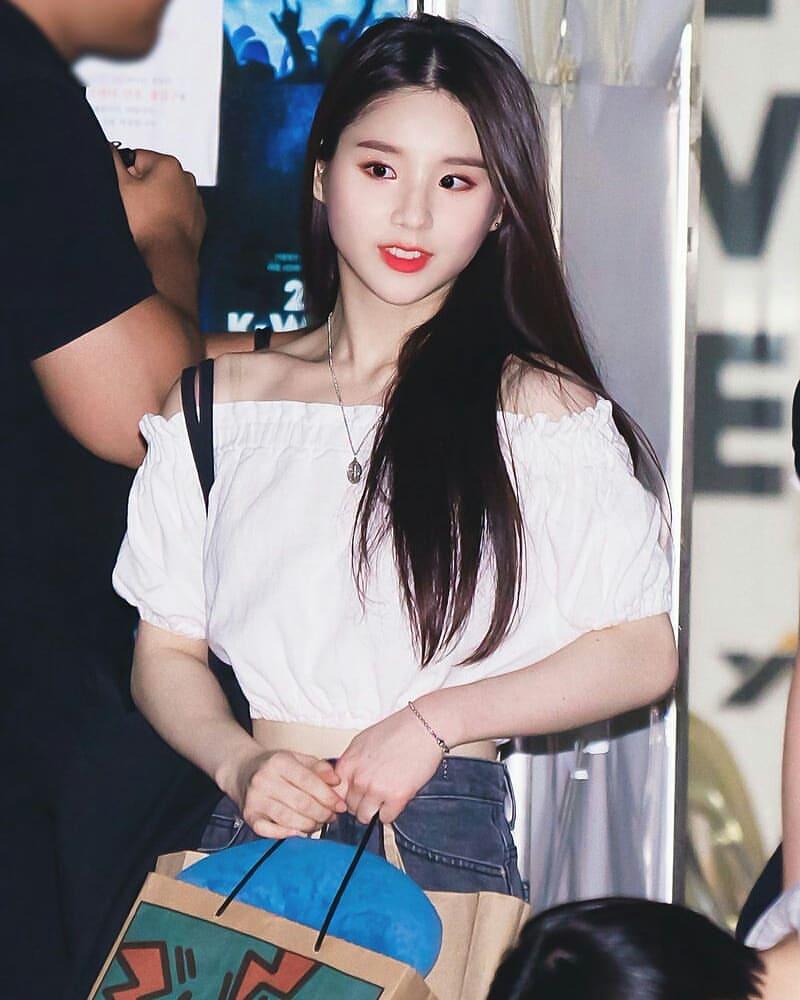 image tagged with #Loona on instagram