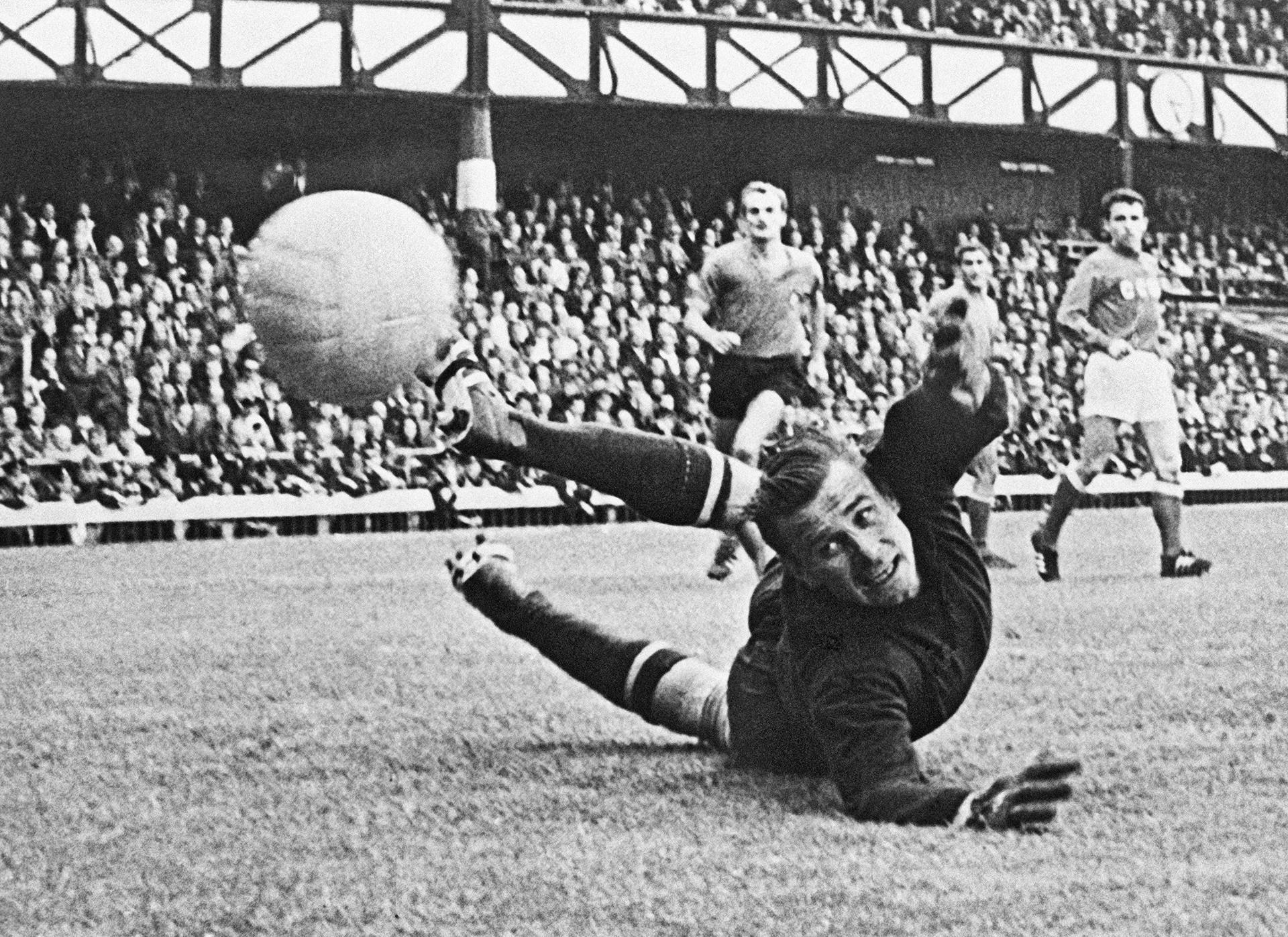 facts about Lev Yashin, the greatest football player in Russia's