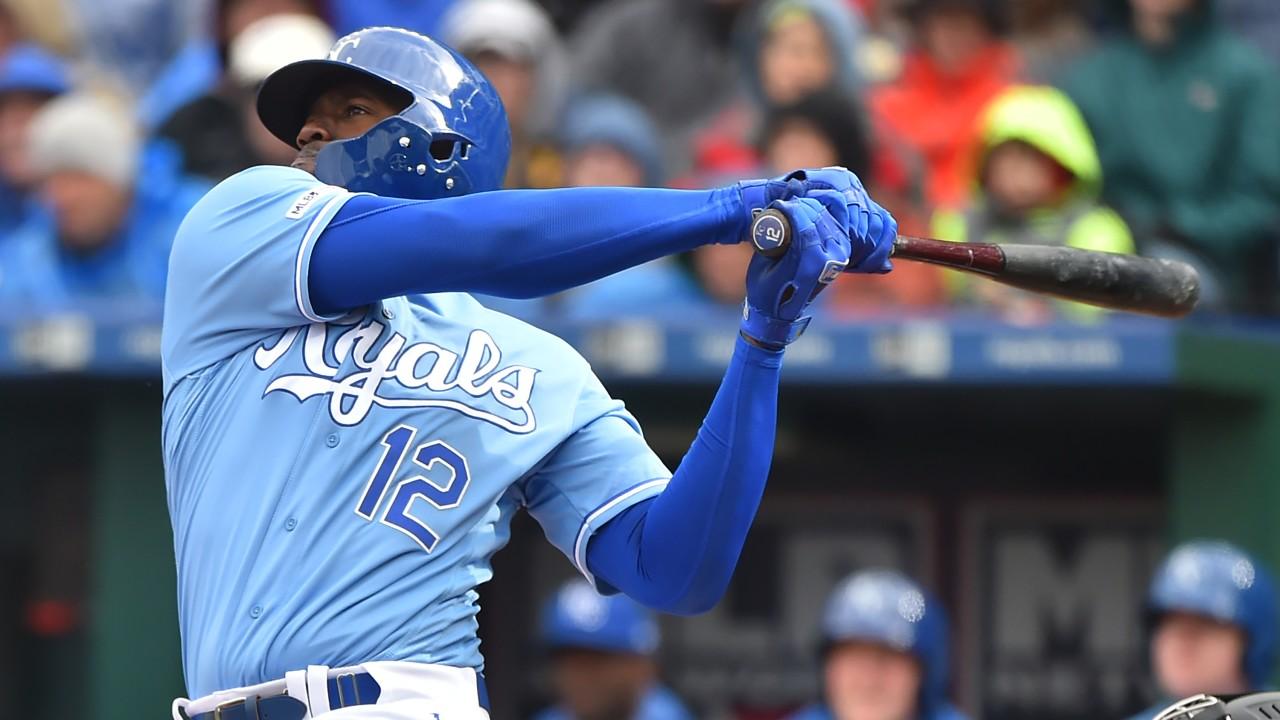 Royals Roll To 2 0 Behind Jorge Soler