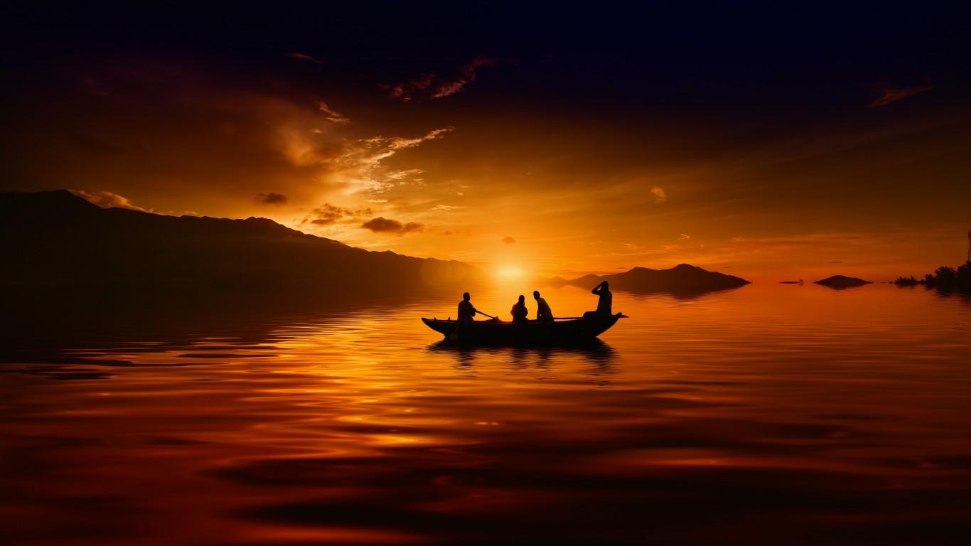 Download 1366x768 Sunset, Boat, People, Lake, Hunting, Calm