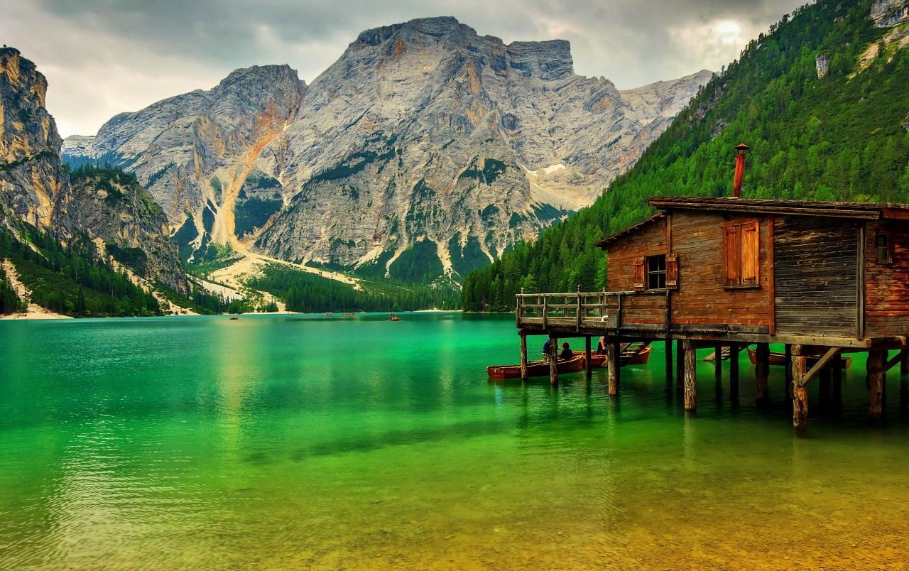 Lake In Lake Sudtirol Italy wallpaper. Lake In Lake Sudtirol Italy