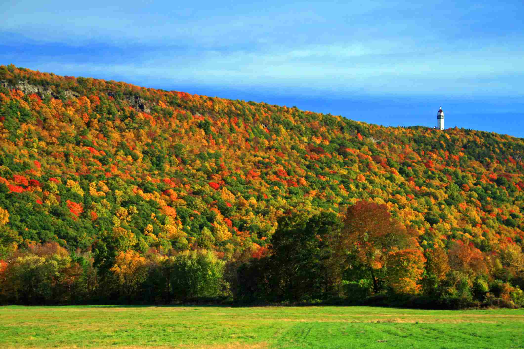 The Best Places to See Fall Foliage in Connecticut