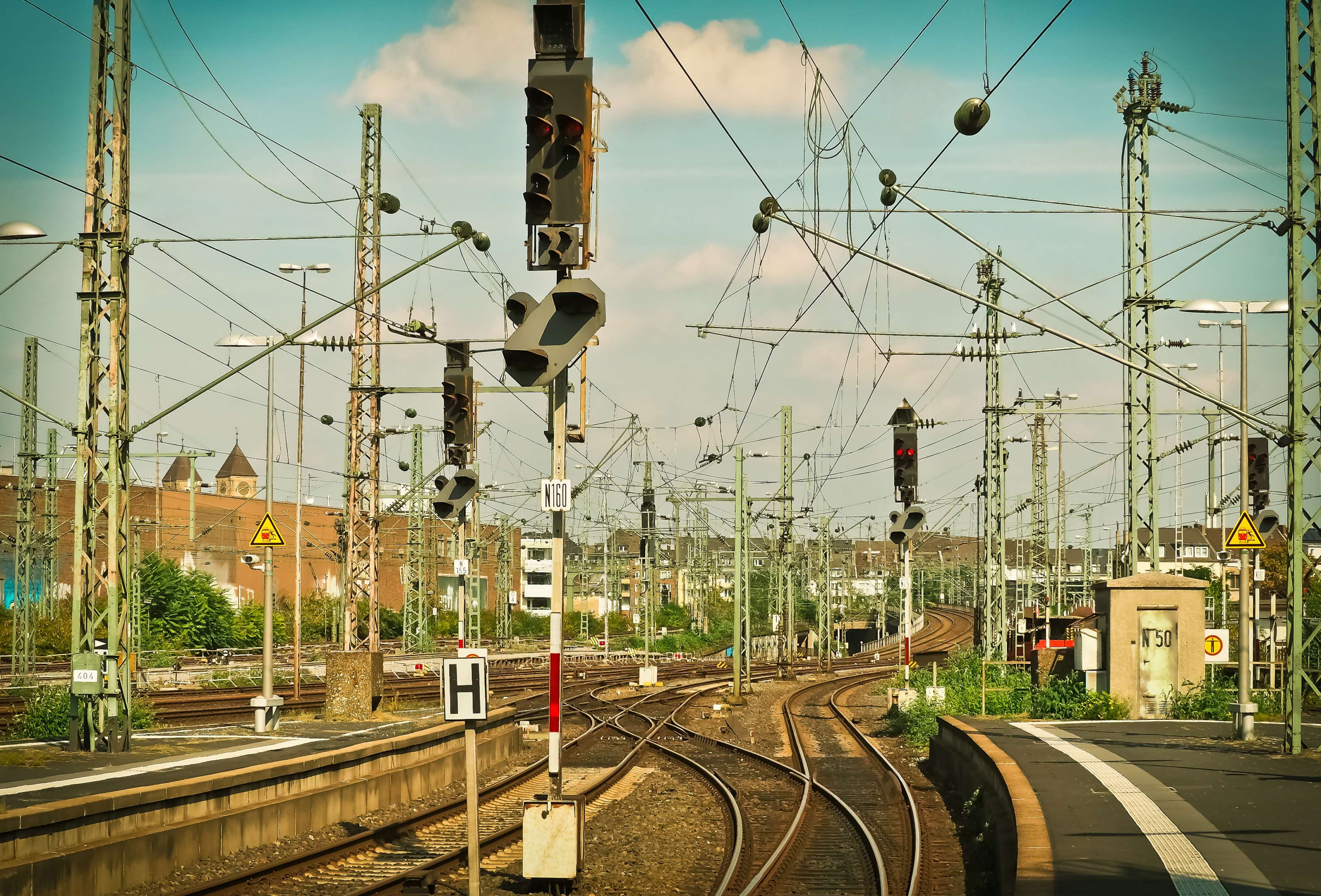 HD wallpaper: bundesbahn, central station, gleise, hbf, platform