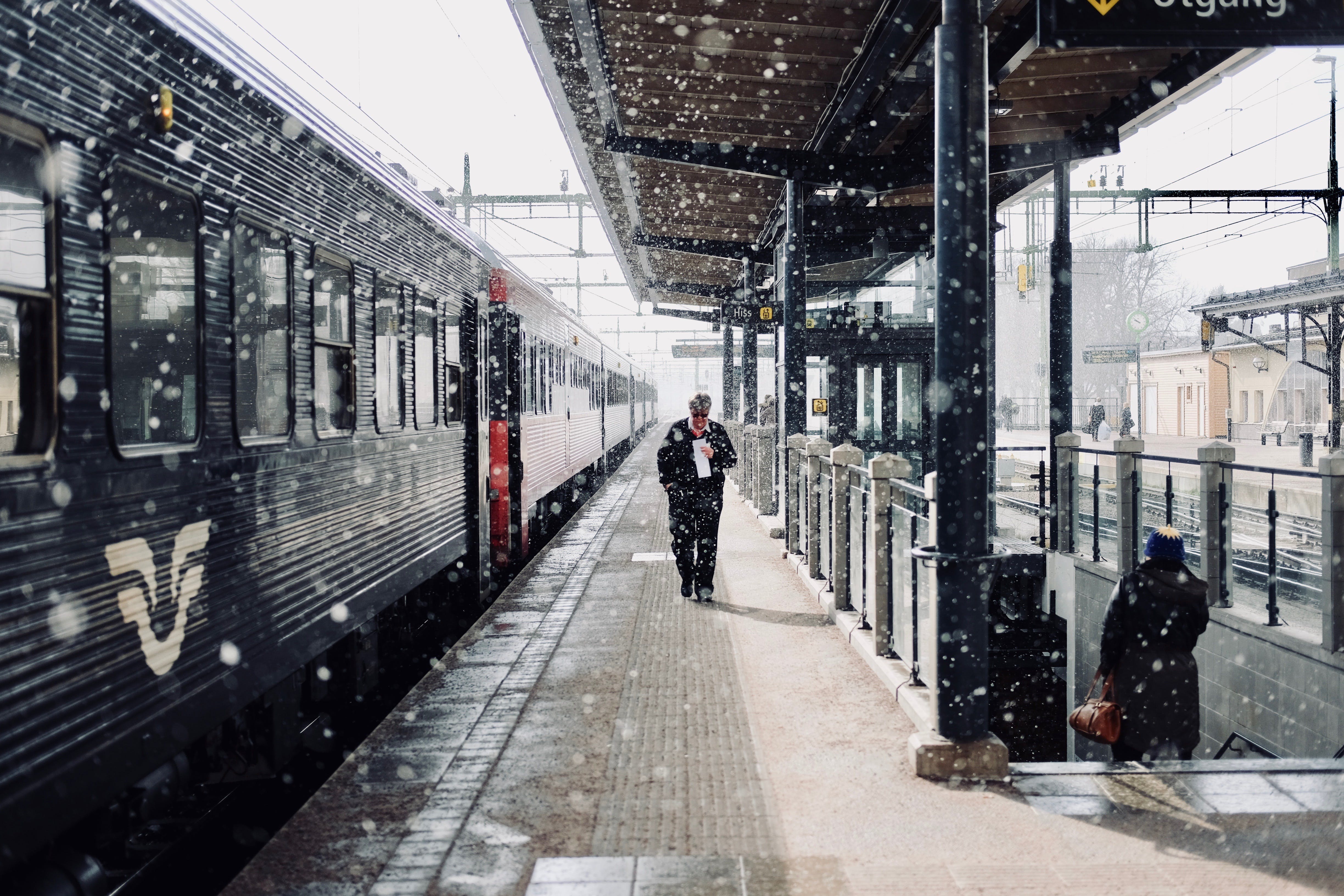 Man Walks Beside Train , Image, Wallpaper, HD Picture