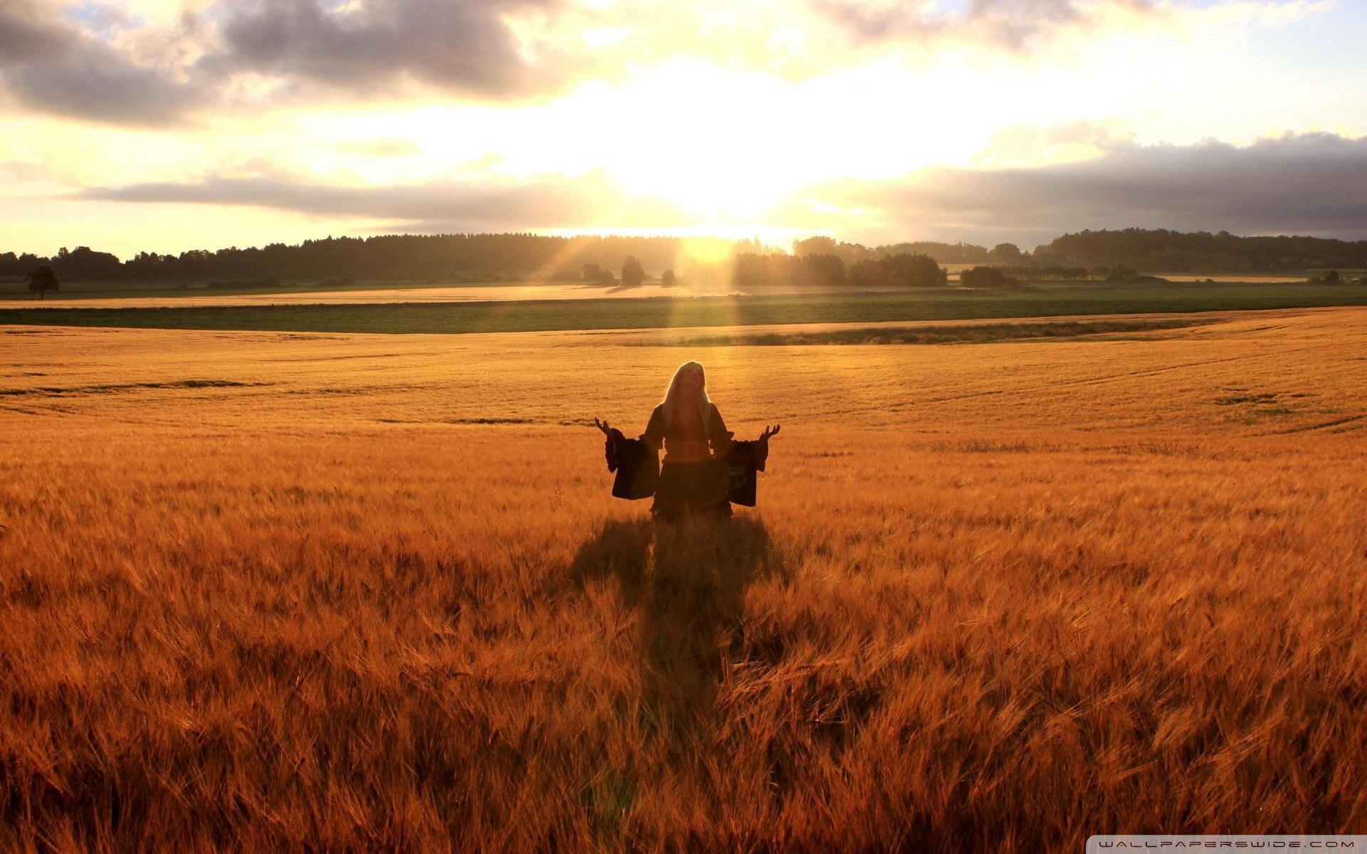 Happy Woman In Golden Wheat Field ❤ 4K HD Desktop Wallpaper for 4K