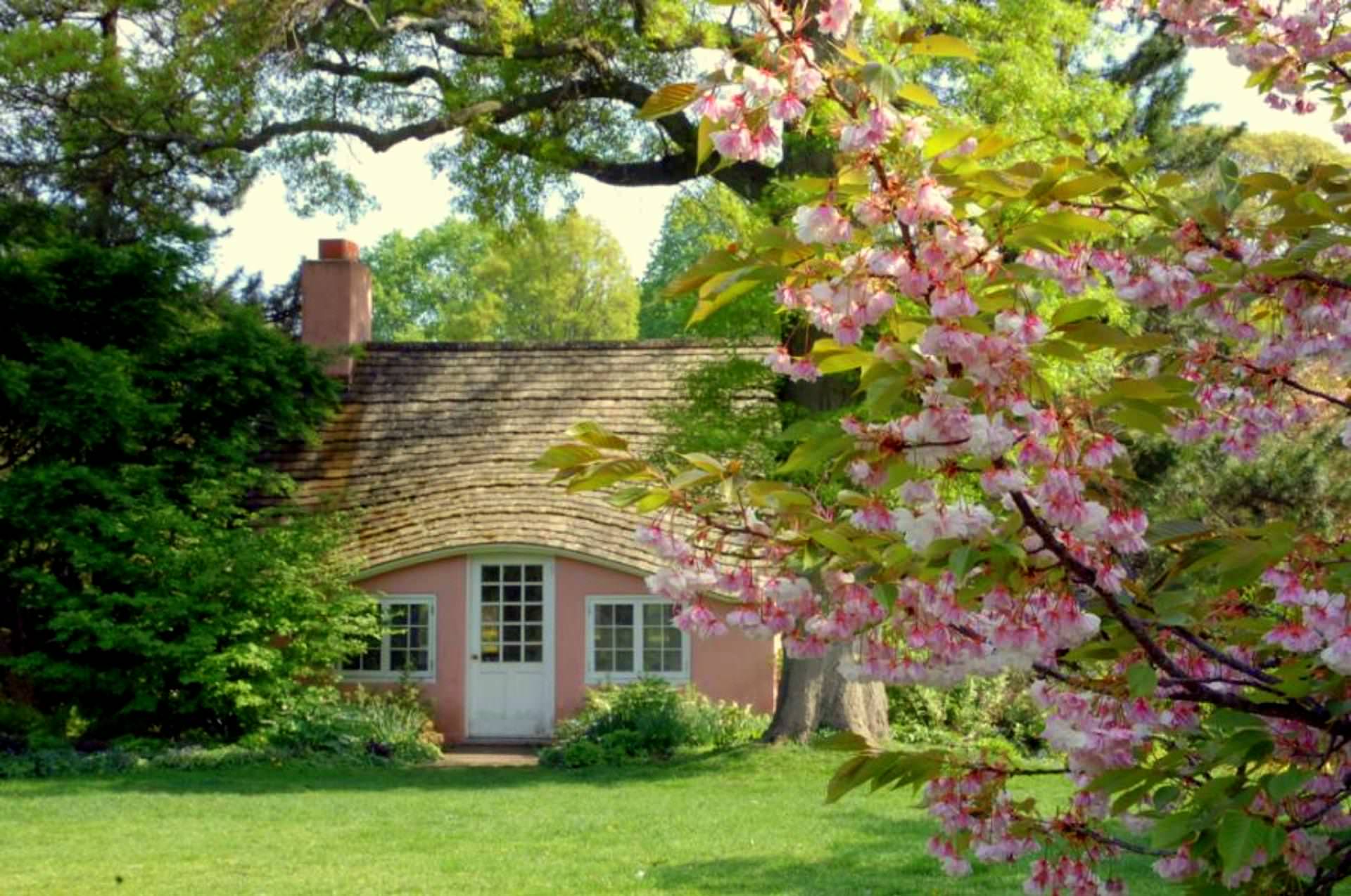 English Cottage Desktop Wallpaper