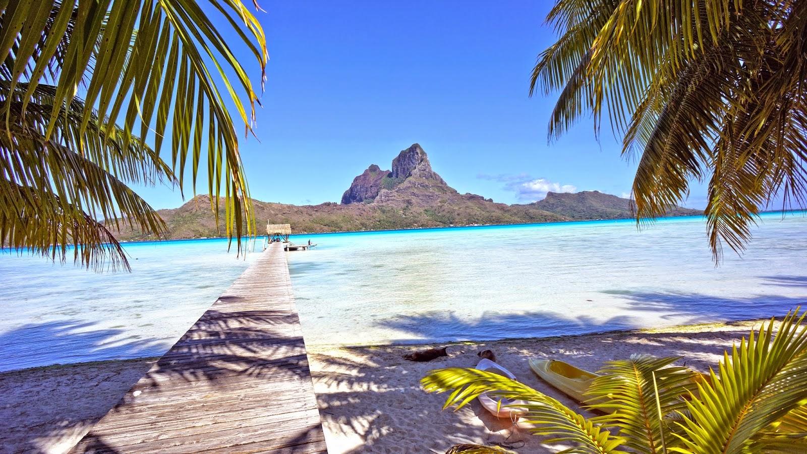 Motu beaches, French Polynesia