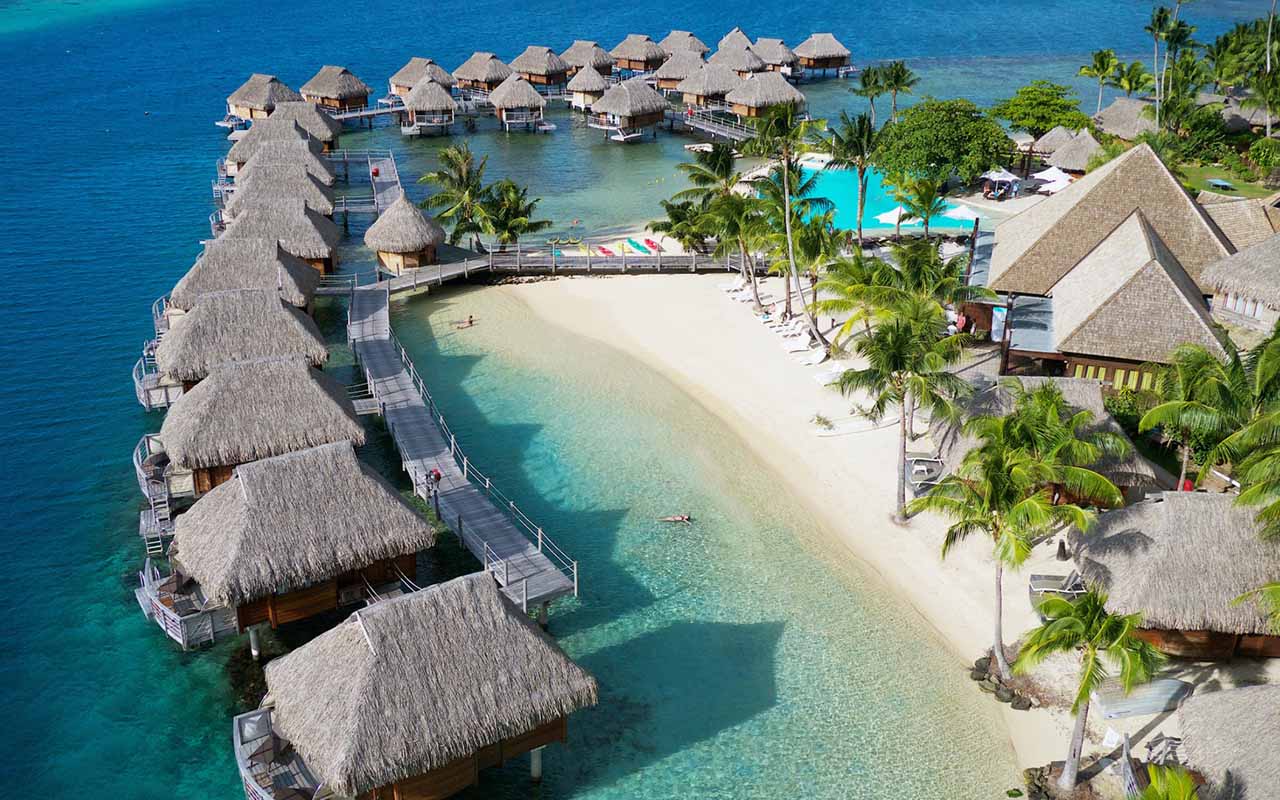 Manava Beach Resort and Spa Moorea Pearl Resort