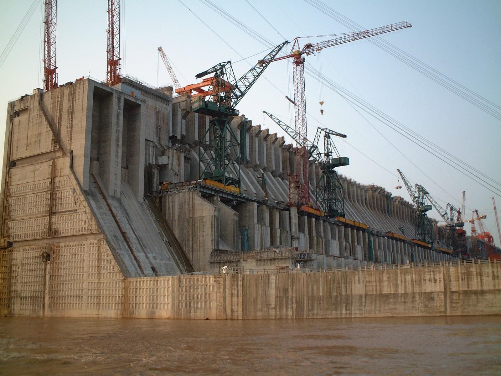 World's Biggest Dam -Three Gorges in Construction Pics +