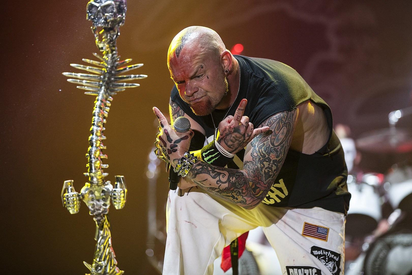 Five finger death punch фото