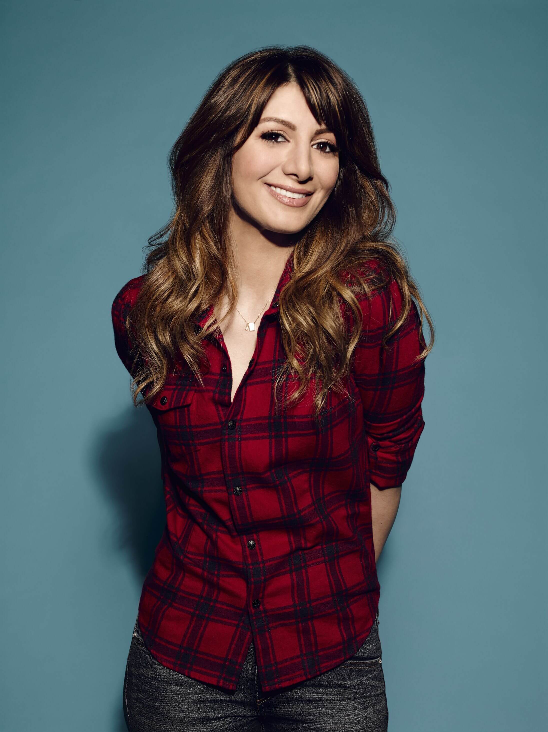 Hot Picture Of Nasim Pedrad Are Delight For Fans