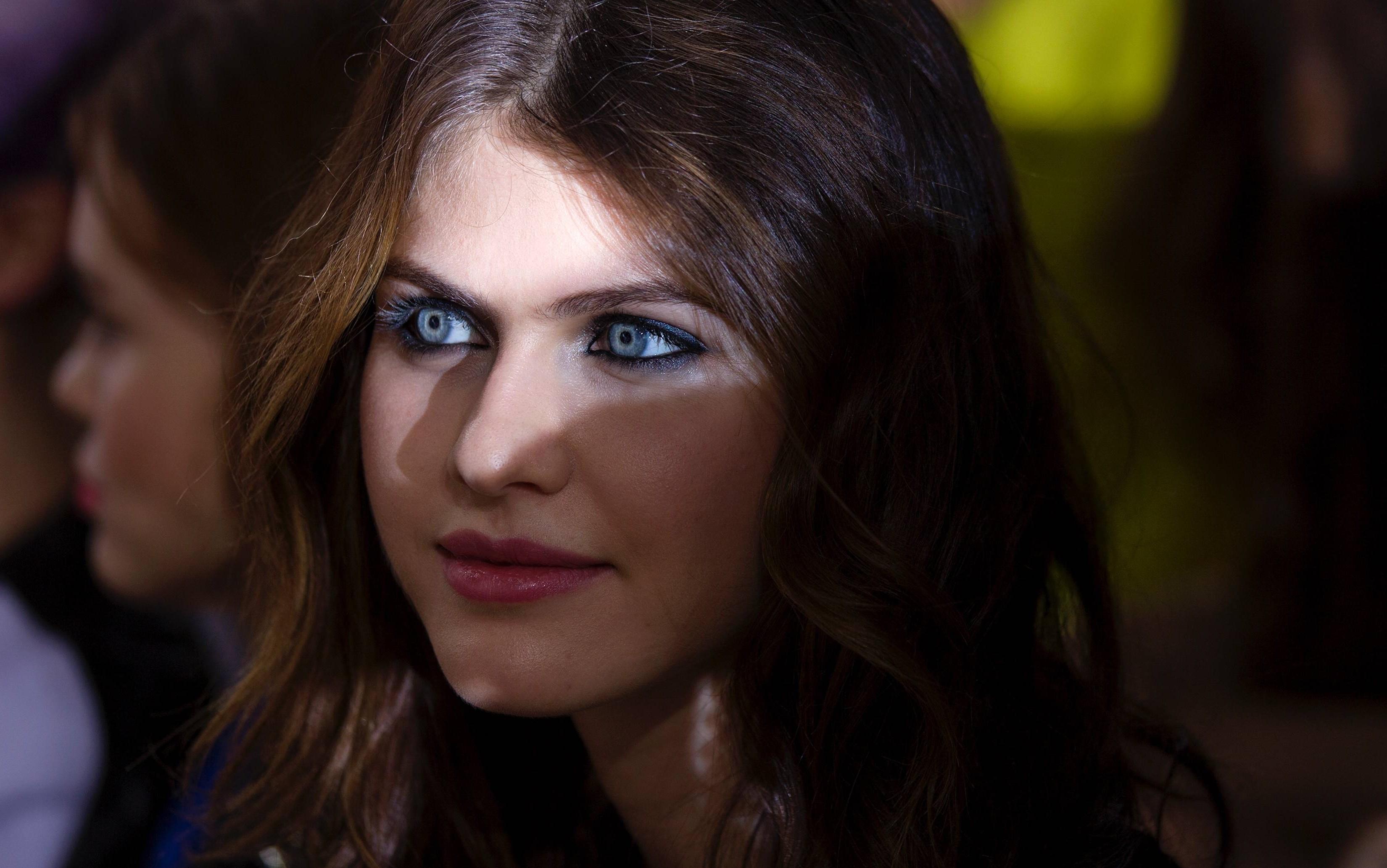 3300x2066 alexandra daddario women blue eyes eyes brunette