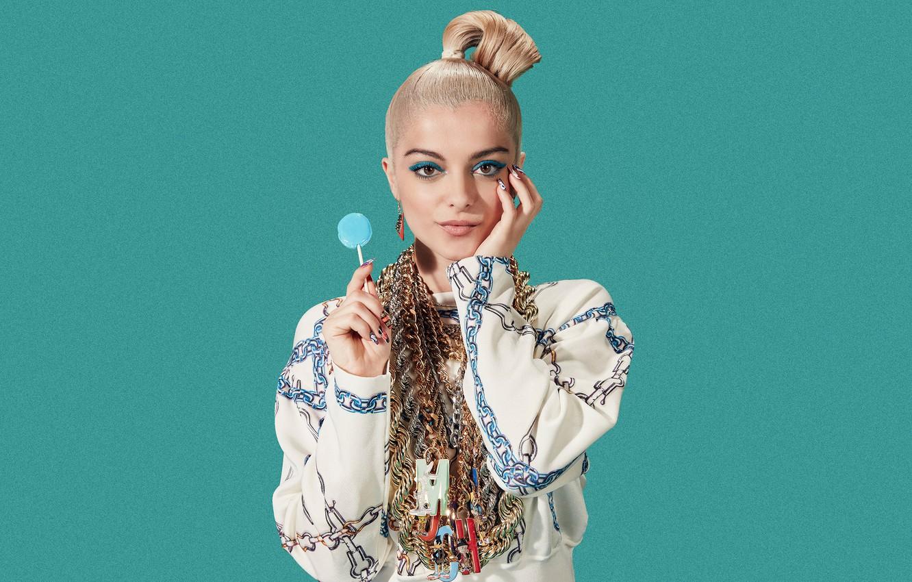 Wallpaper look, decoration, pose, background, portrait, makeup