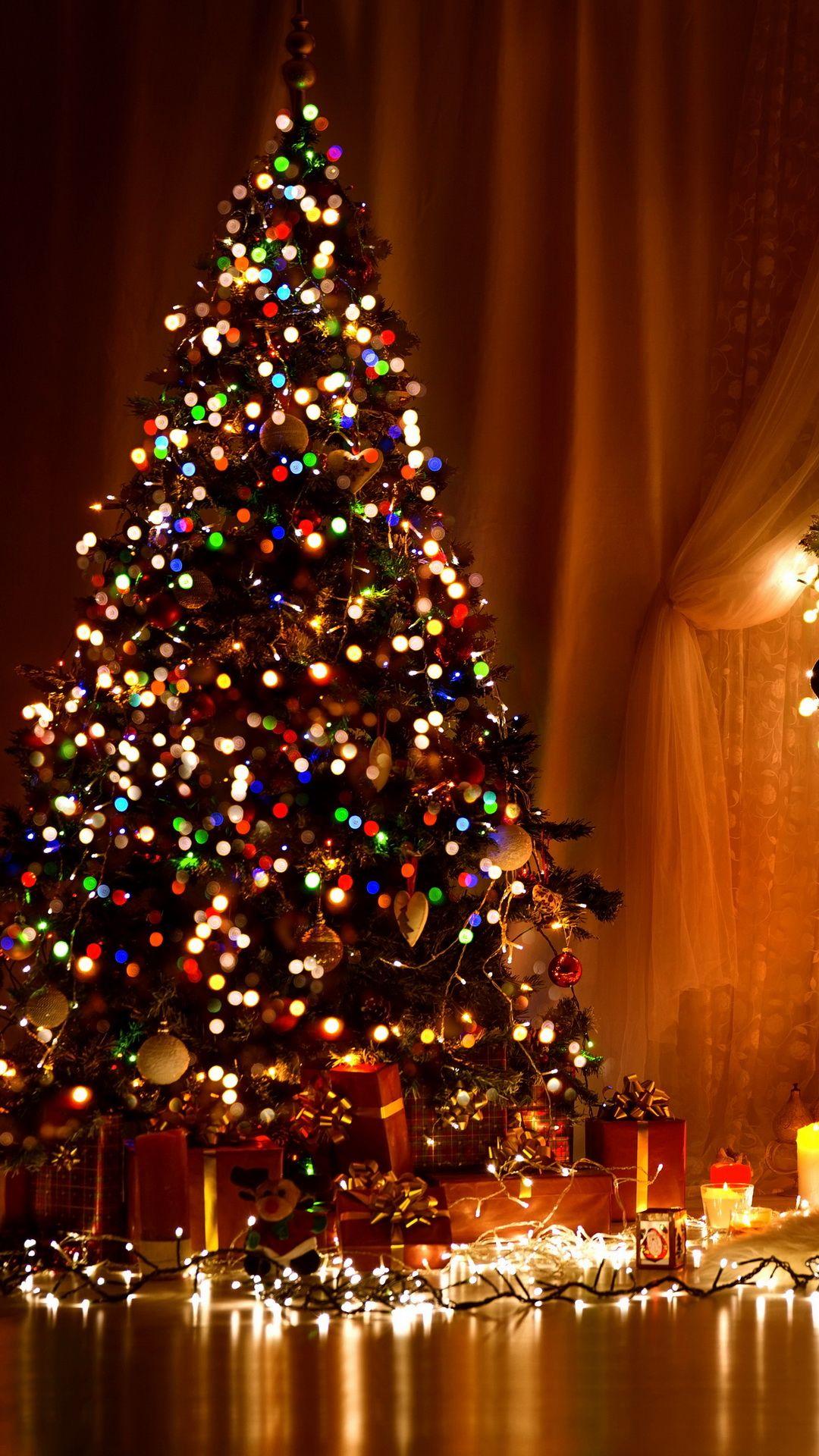 Christmas Tree Iphone Wallpaper Hd ~ Merry Christmas Aesthetic ...