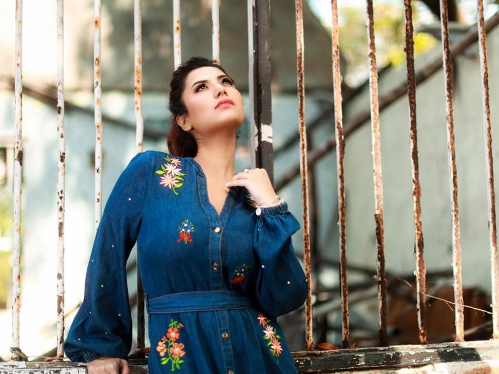 Ramya Pandiyan HD Wallpaper. Latest Ramya Pandiyan