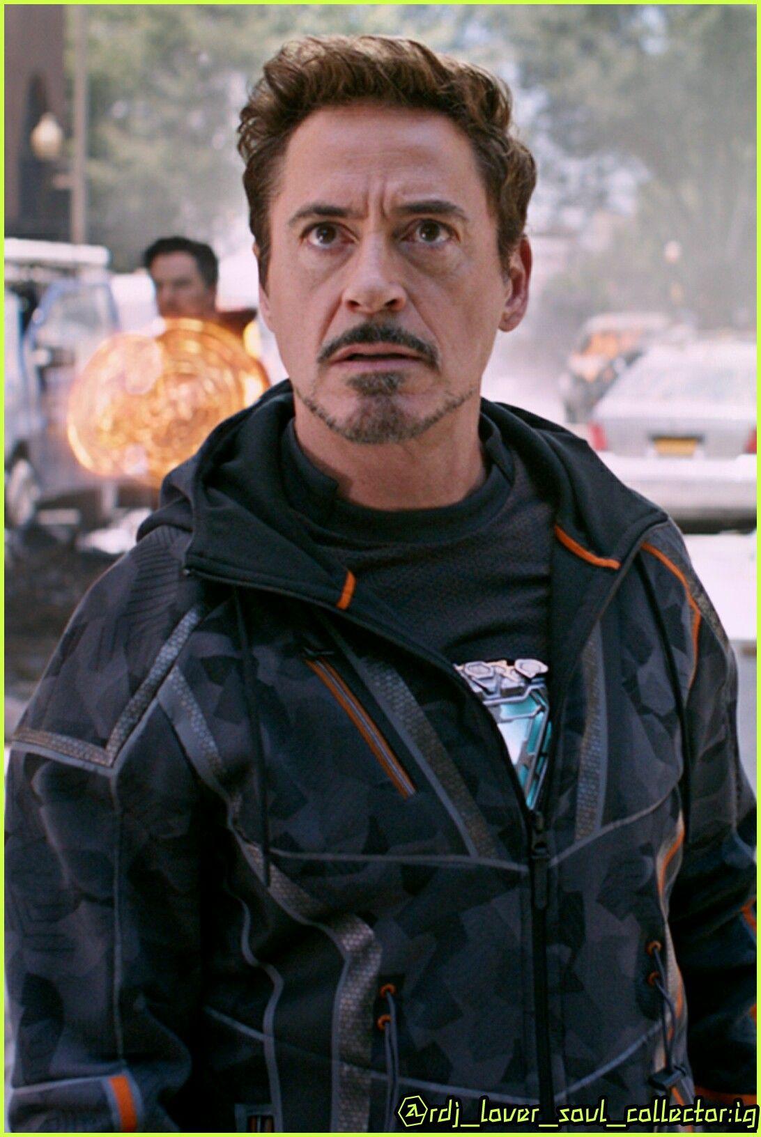 Robert Downey Jr. / Iron