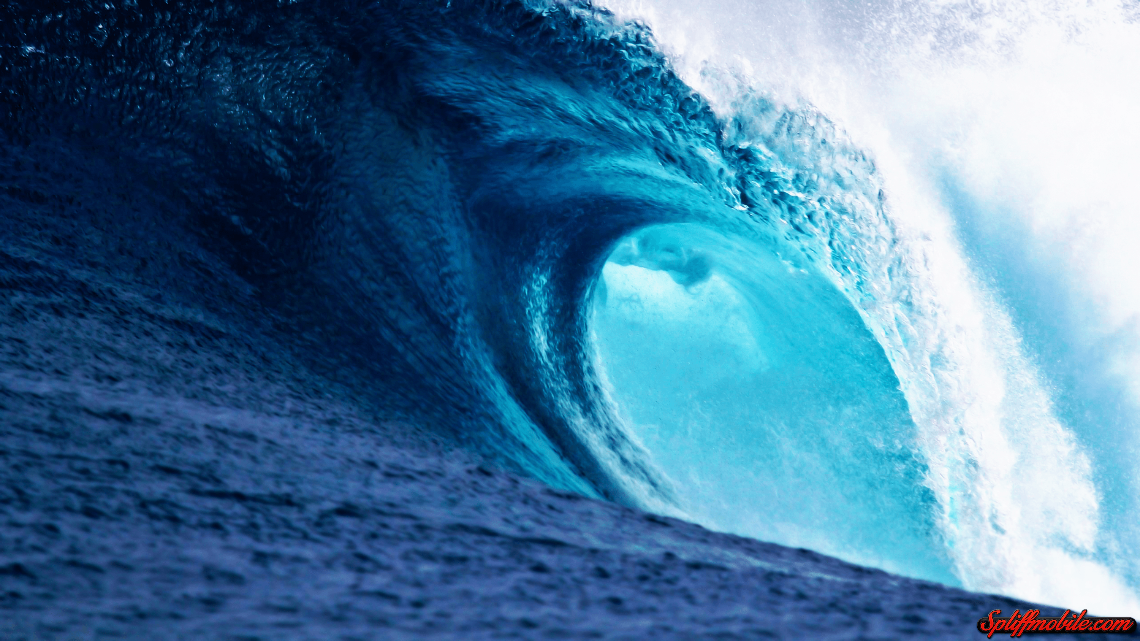 HD Ocean Wave Wallpaper