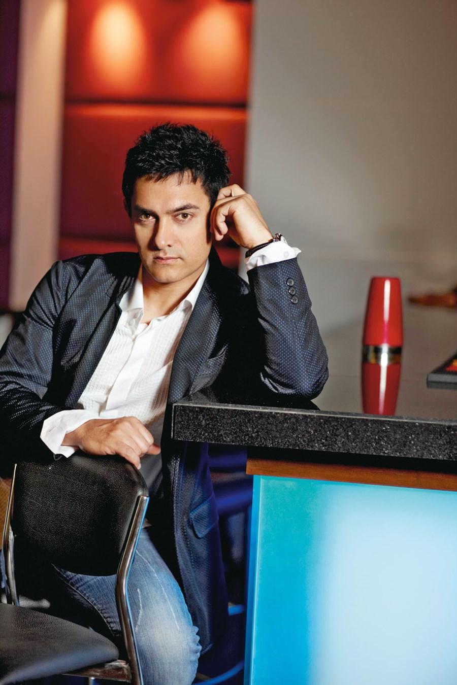 Aamir Khan Wallpaper Download FREE
