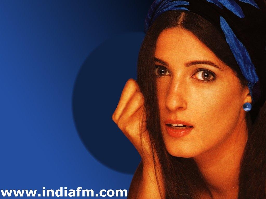 Twinkle Khanna Wallpaper. Twinkle Khanna HD Wallpaper