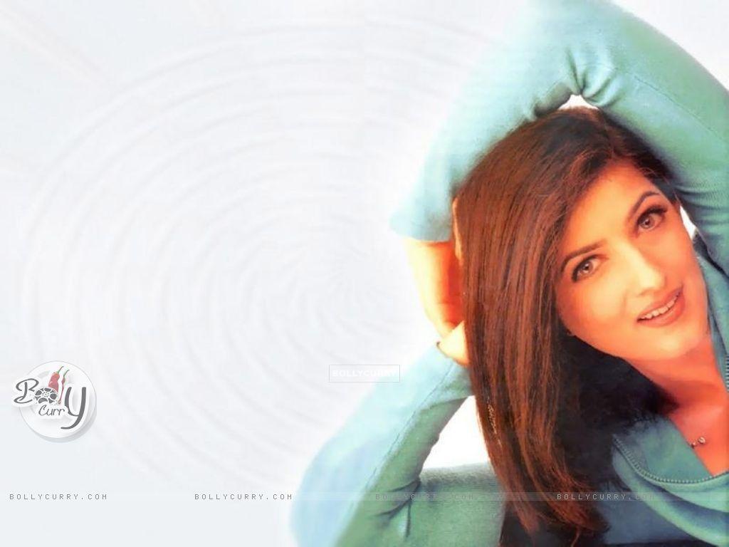 Twinkle Khanna Wallpapers - Wallpaper Cave