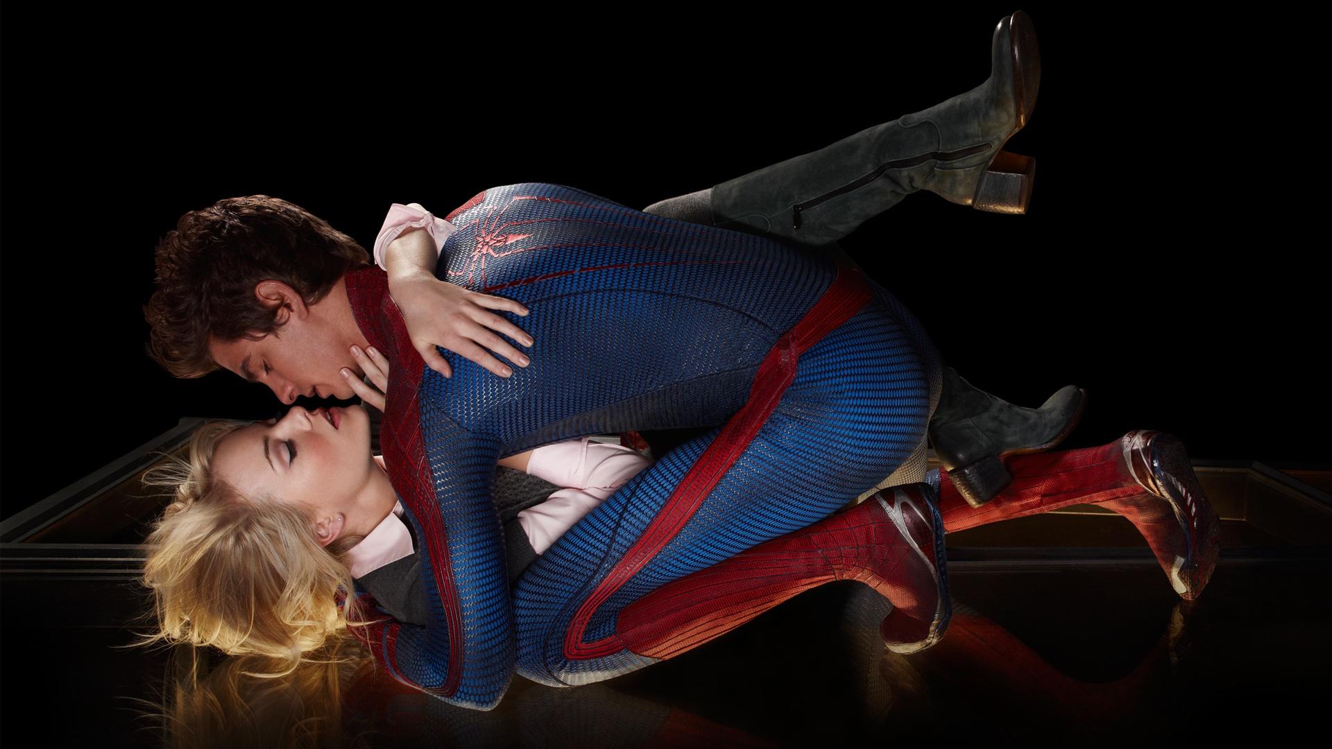 Amazing Spider Man Love Kiss Wallpaper in jpg format