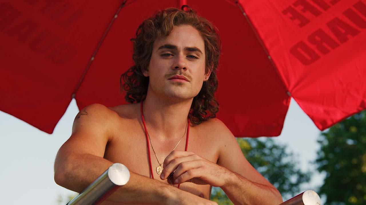 Stranger Things Dacre Montgomery on Billy Season 3