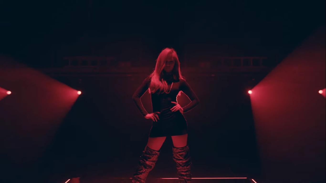 Mia Becomes the Second Member of the Everglow Girl Group