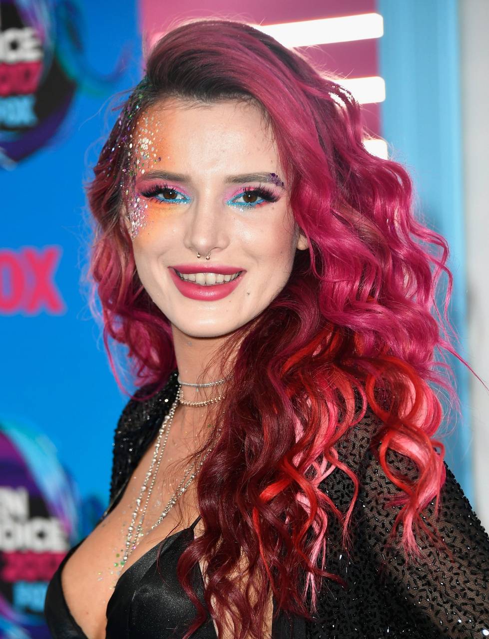 Bella Thorne Wallpaper