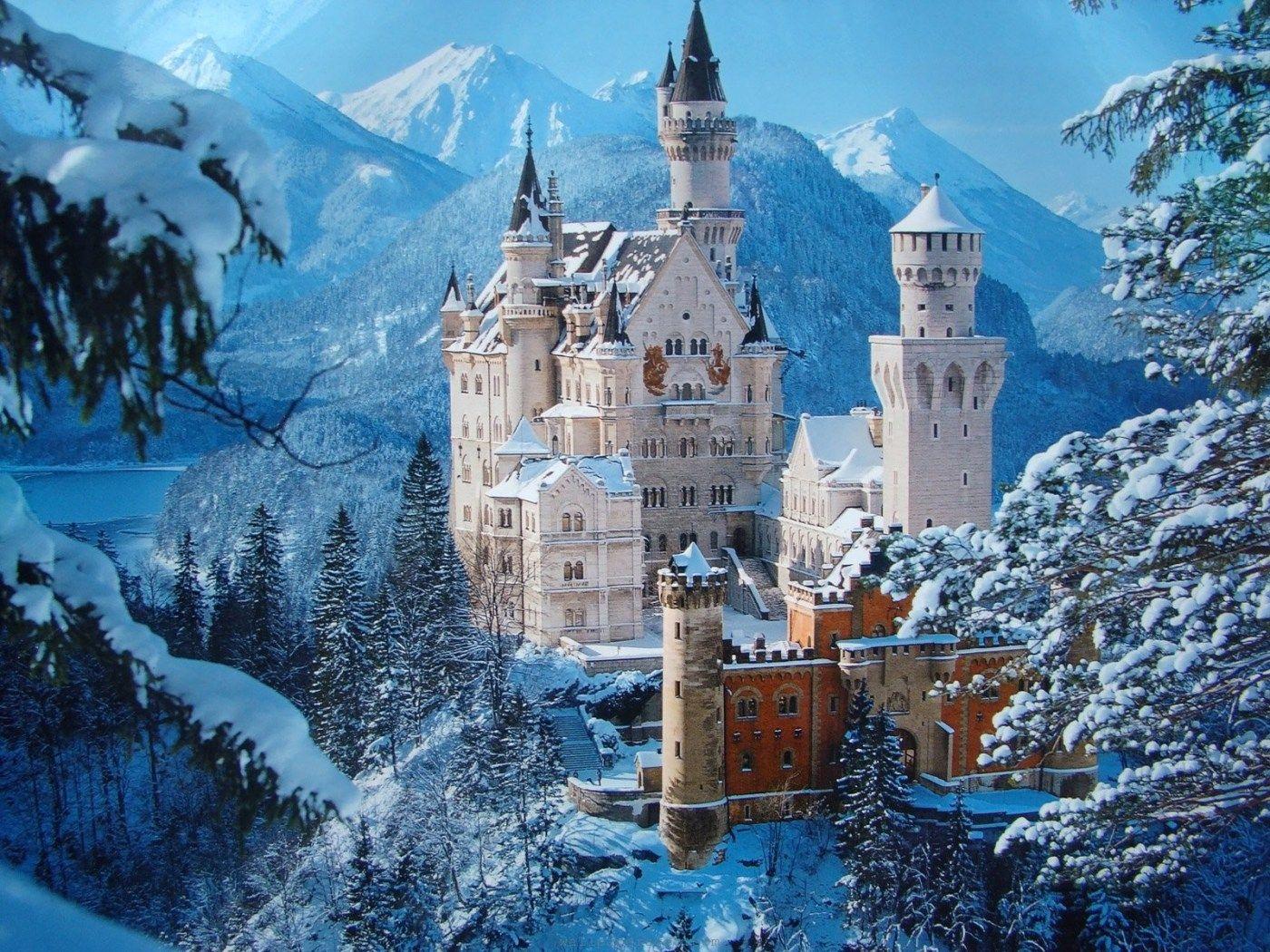 Beautiful Castle Image in 4K Ultra HD download free at