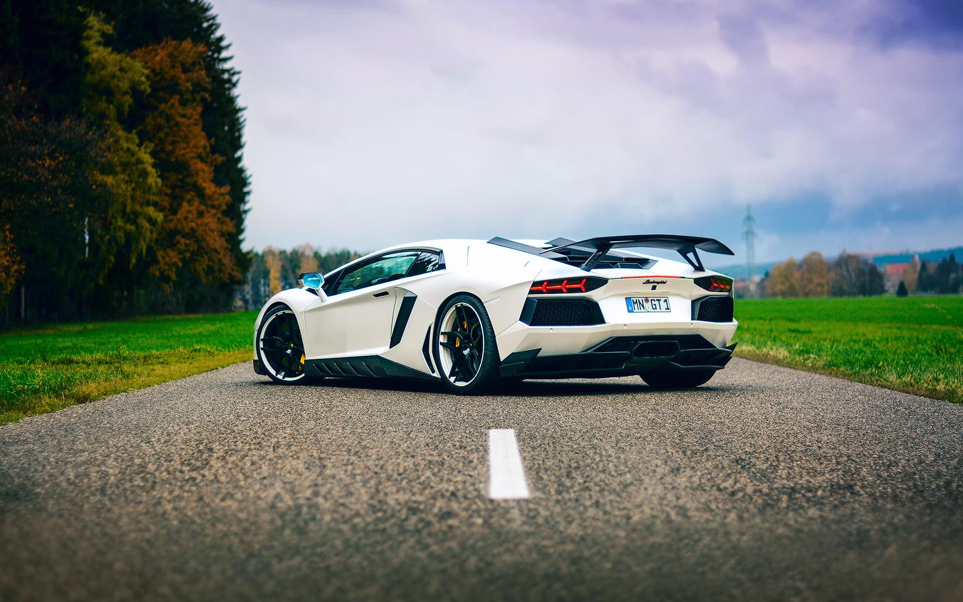 Lamborghini Aventador High Resolution Picture HD Wallpaper
