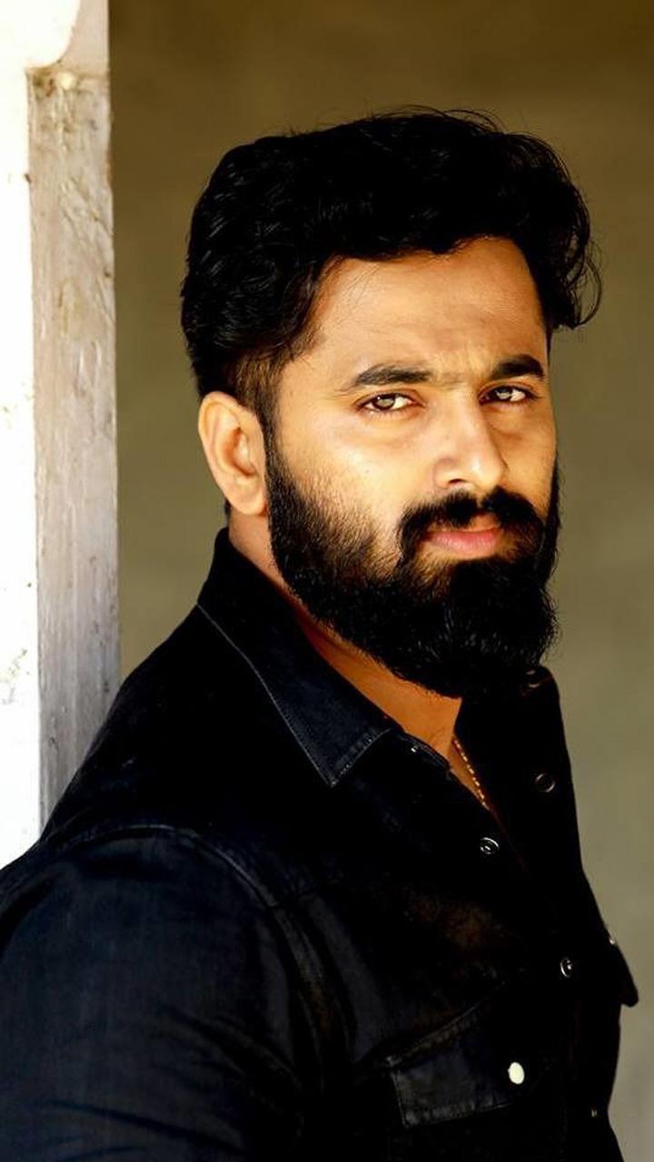 Actor Unni Mukundan to play the baddie in 'Janatha Garage' | India Forums