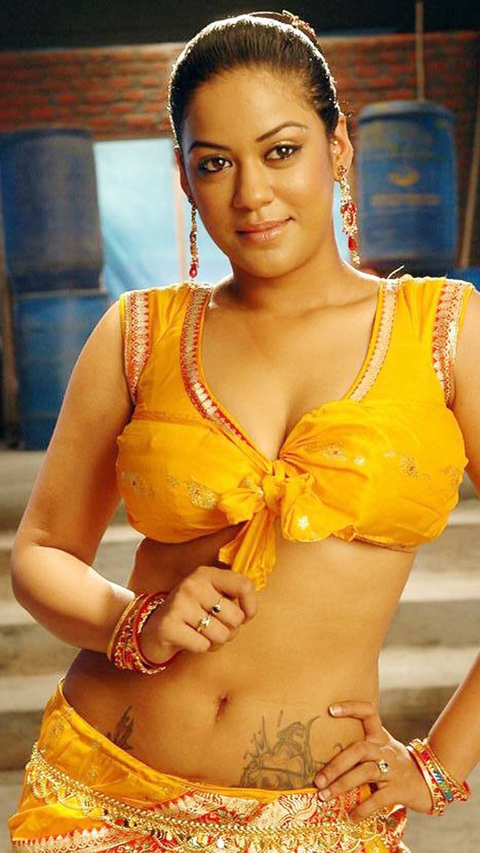 Mumaith Khan Wallpaper