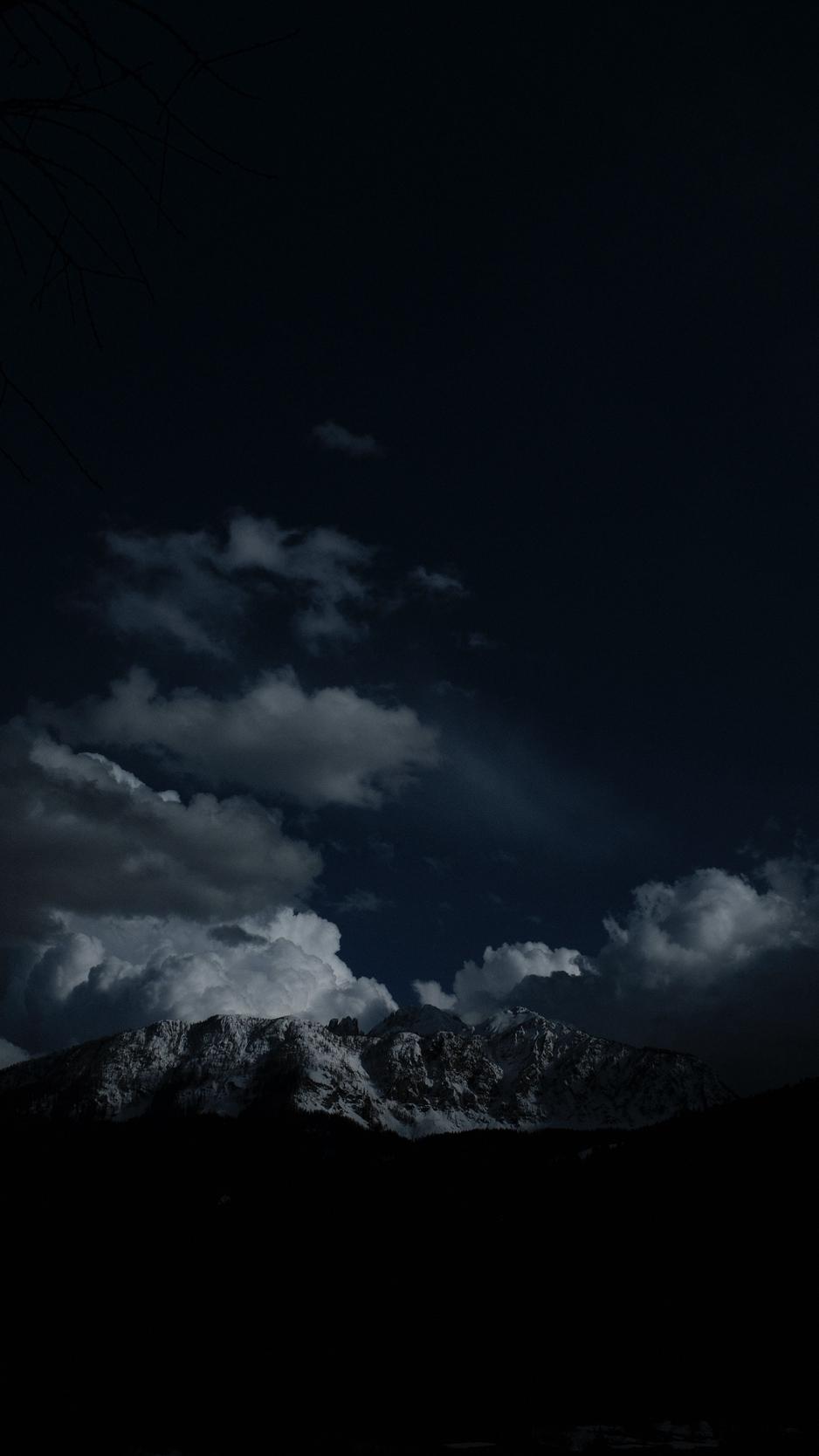 Download wallpaper 938x1668 mountains, night, clouds, peaks